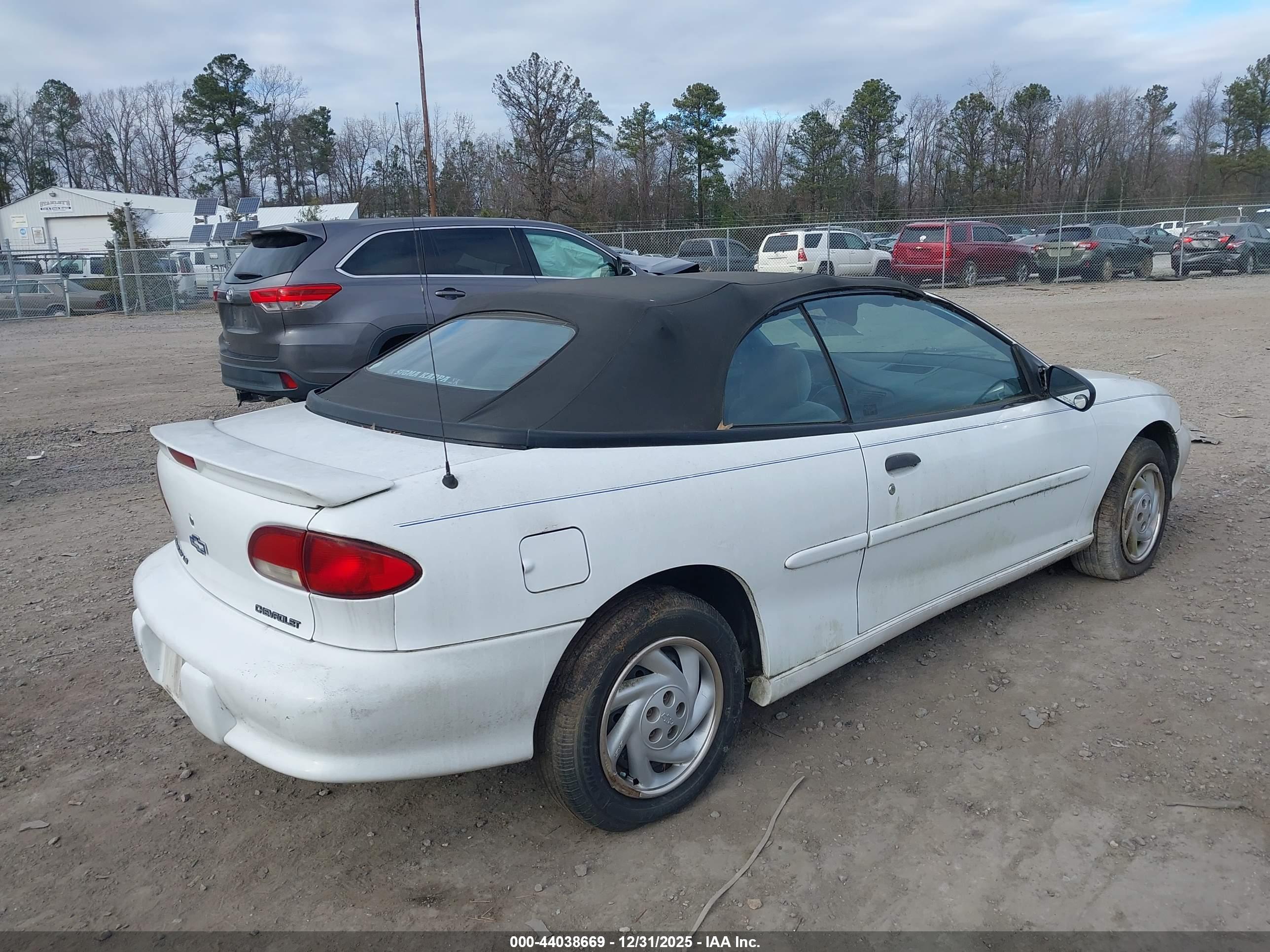 CHEVROLET CAVALIER image 4