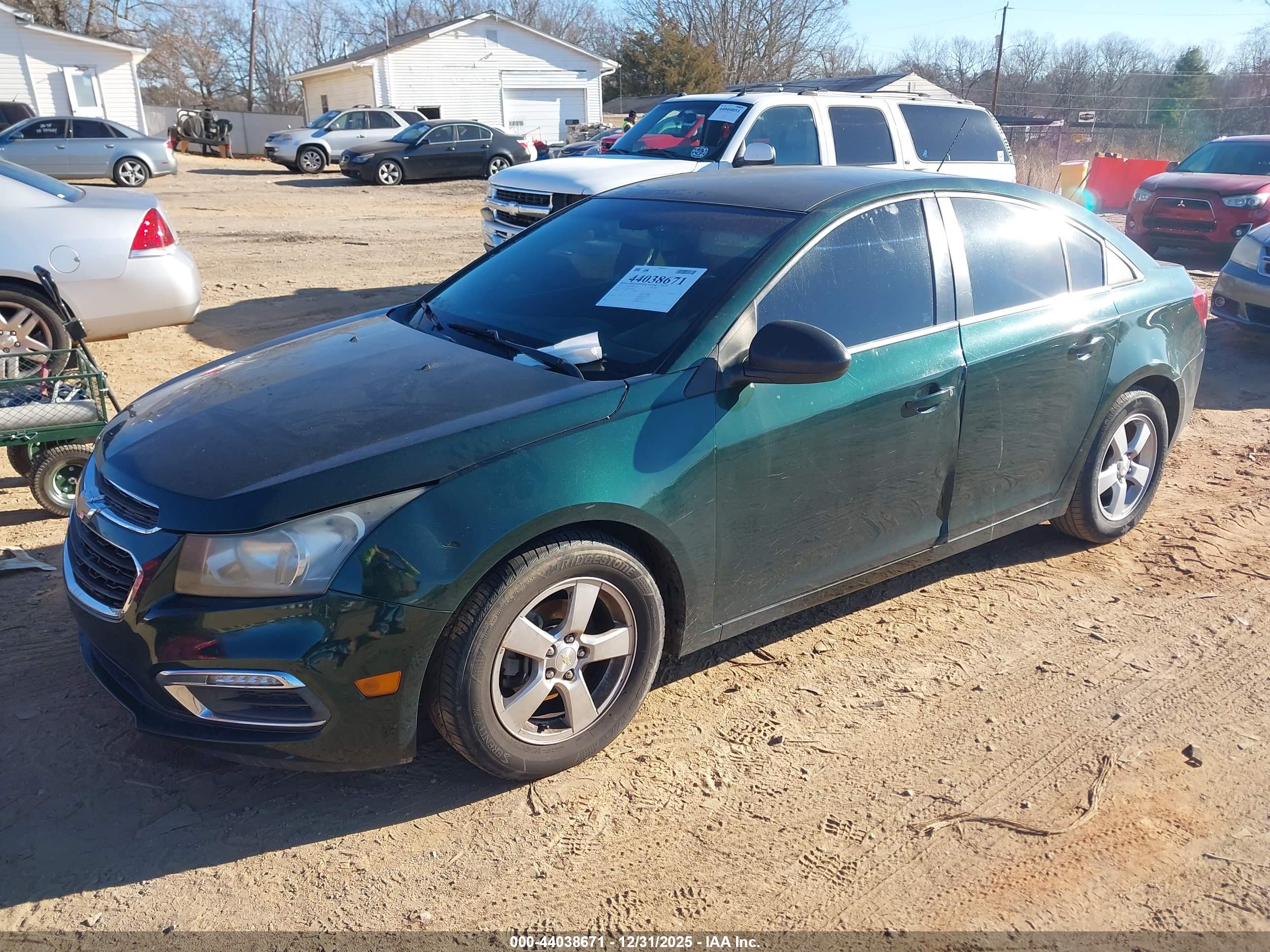 CHEVROLET CRUZE image 2