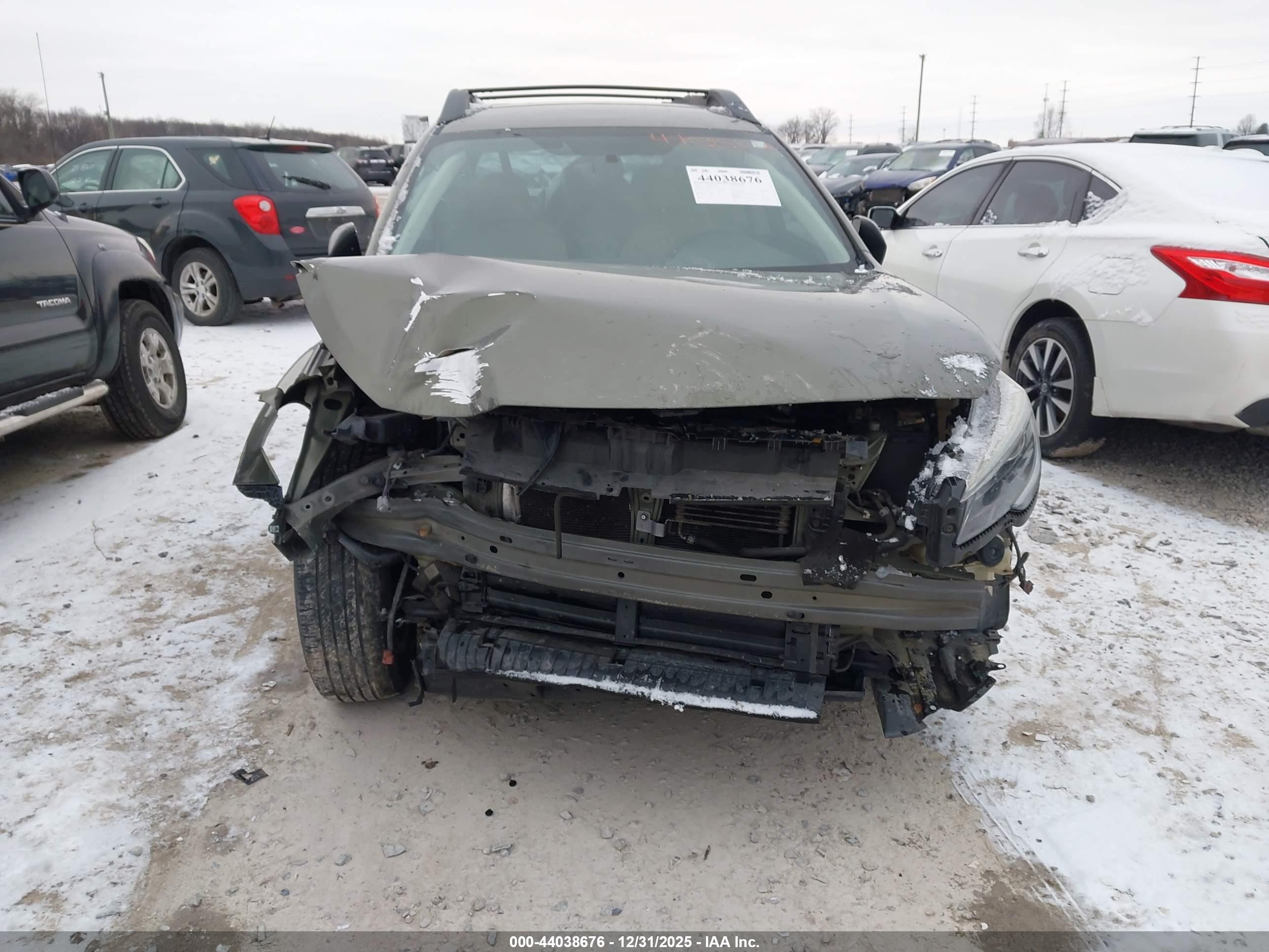 SUBARU OUTBACK image 6