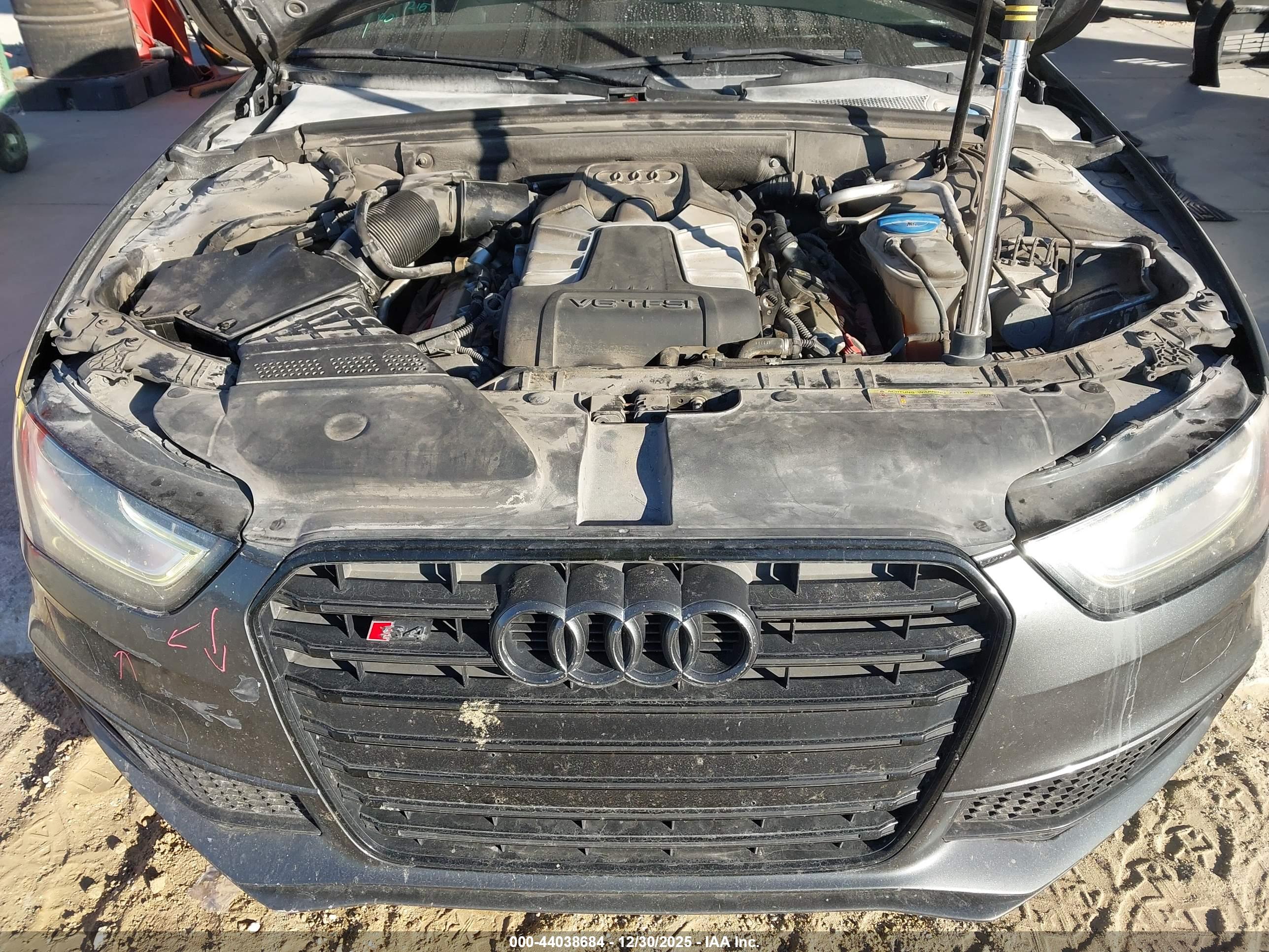 AUDI S4 image 10