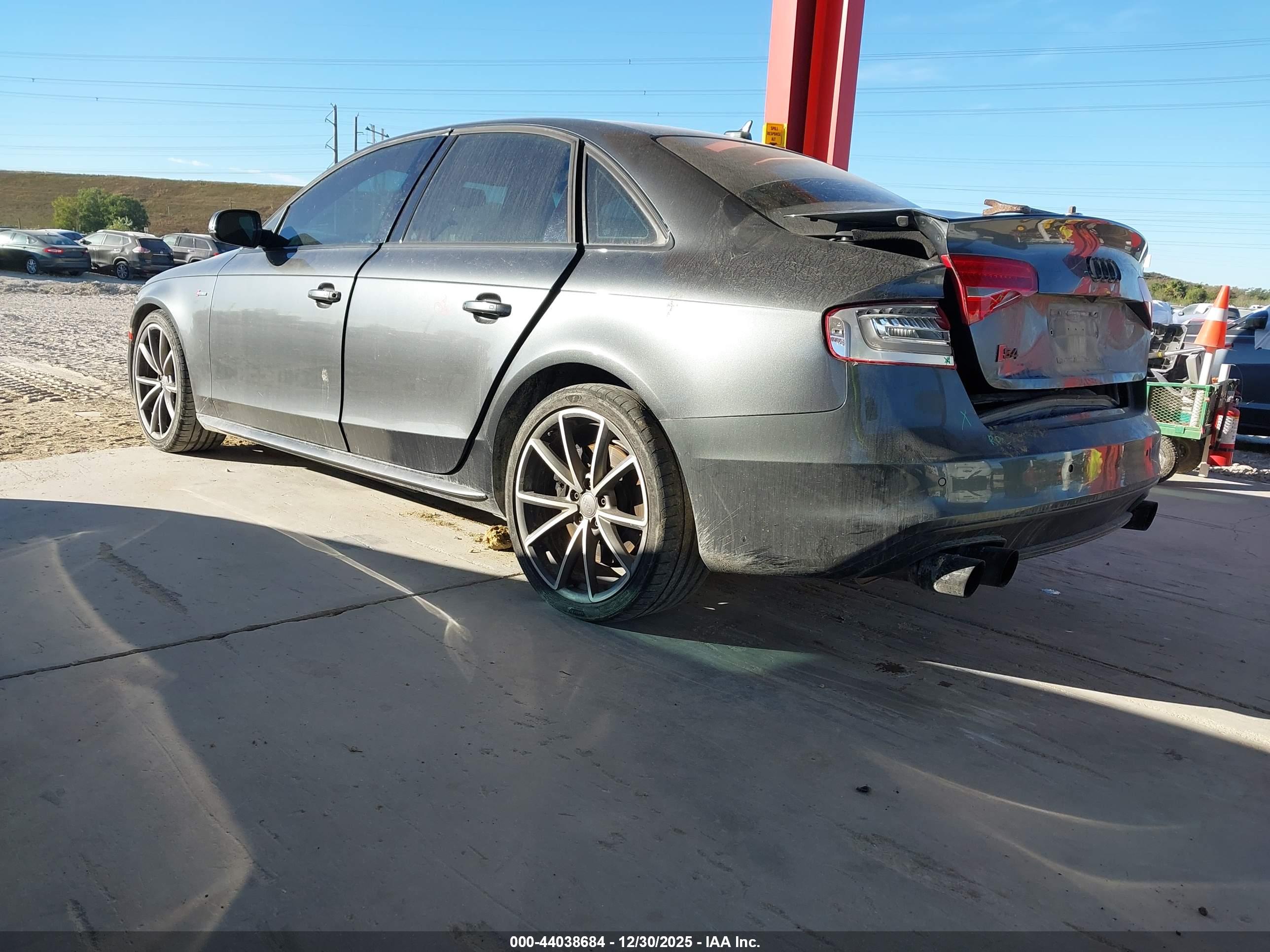 AUDI S4 image 3