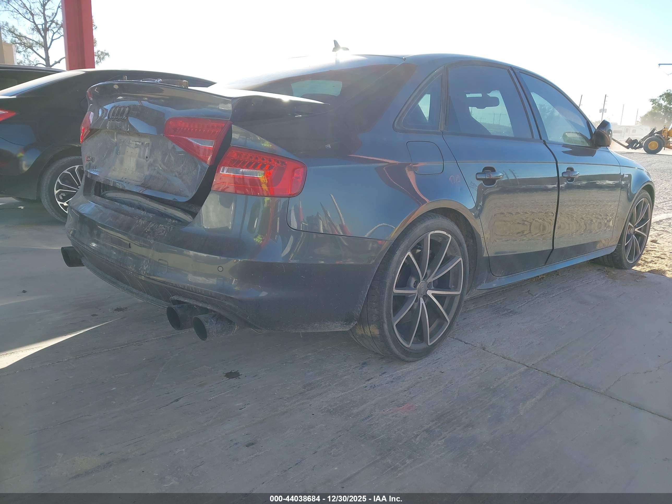 AUDI S4 image 4