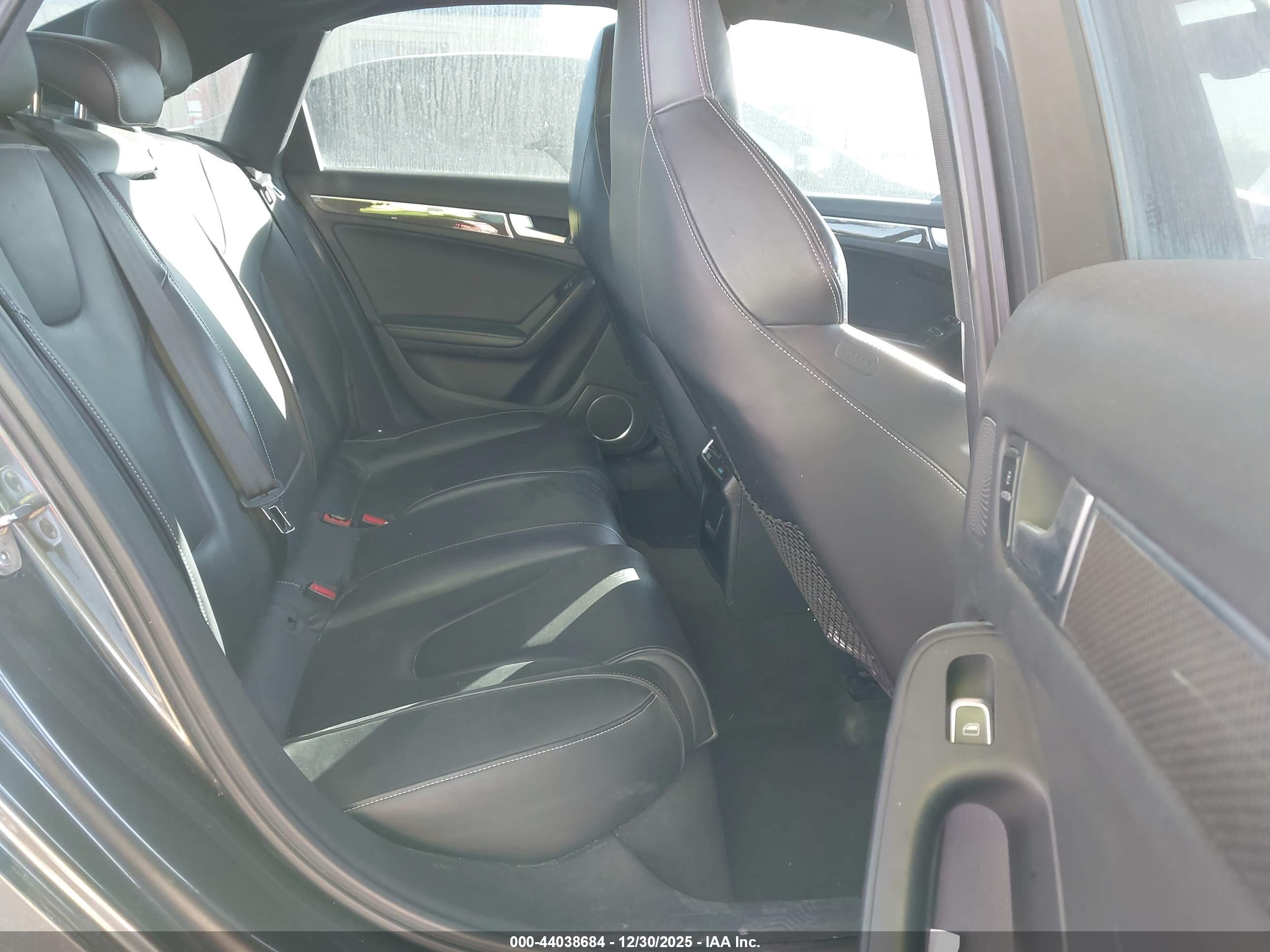 AUDI S4 image 8