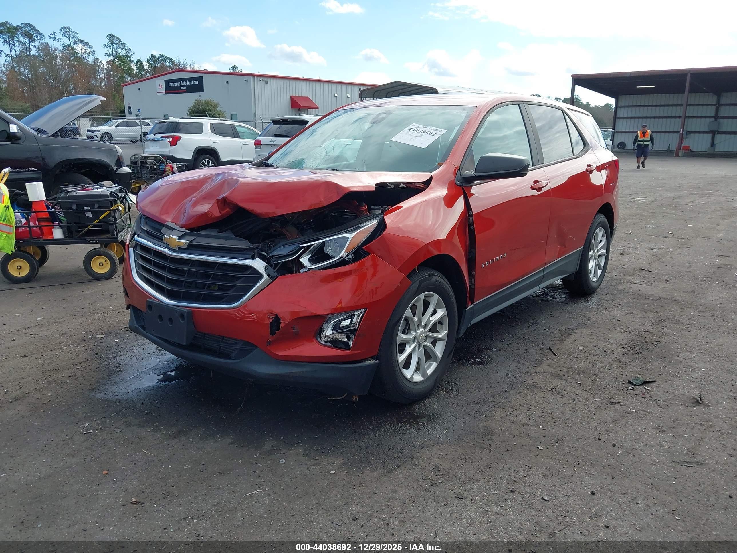 CHEVROLET EQUINOX image 2