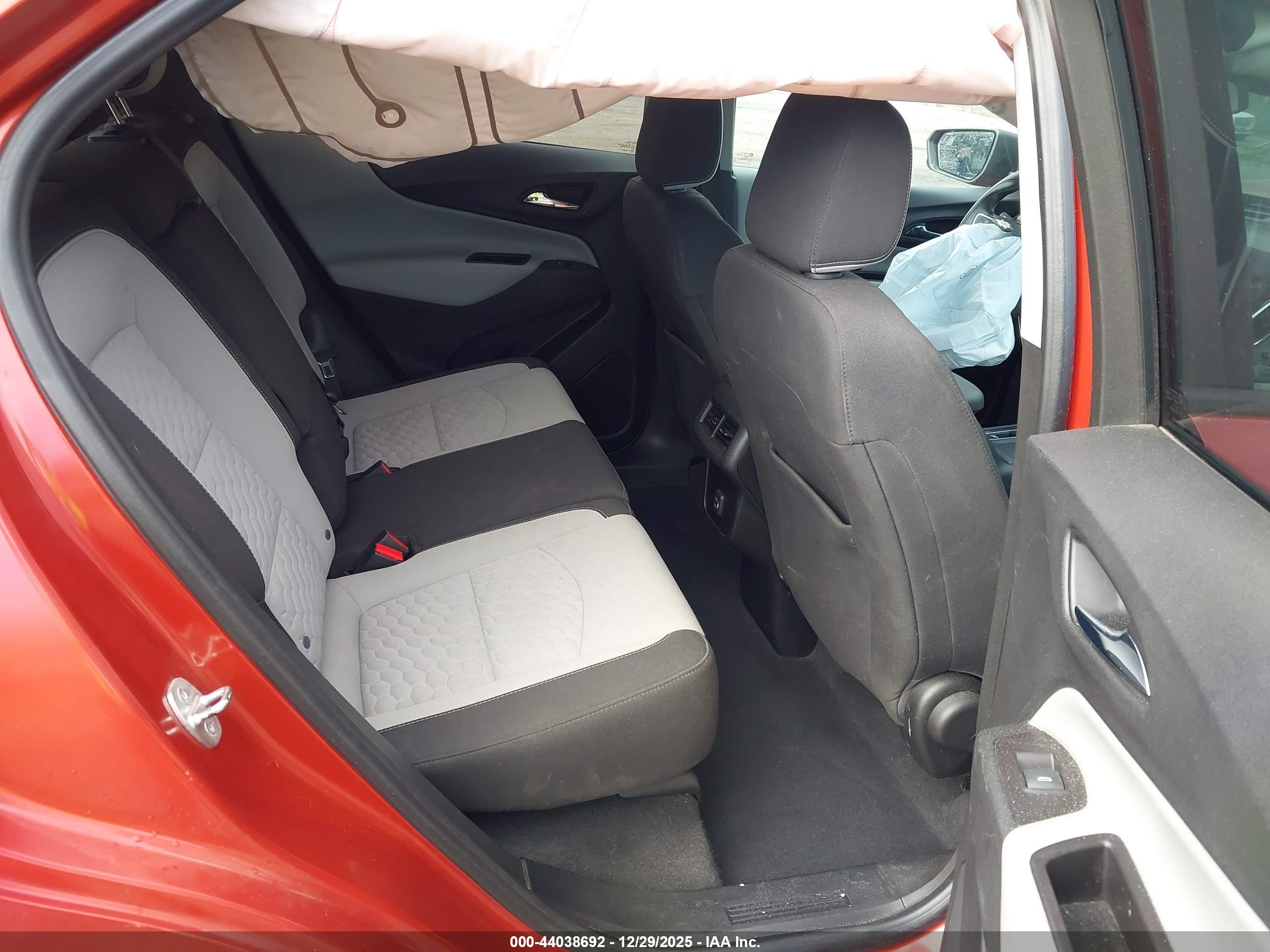CHEVROLET EQUINOX image 8