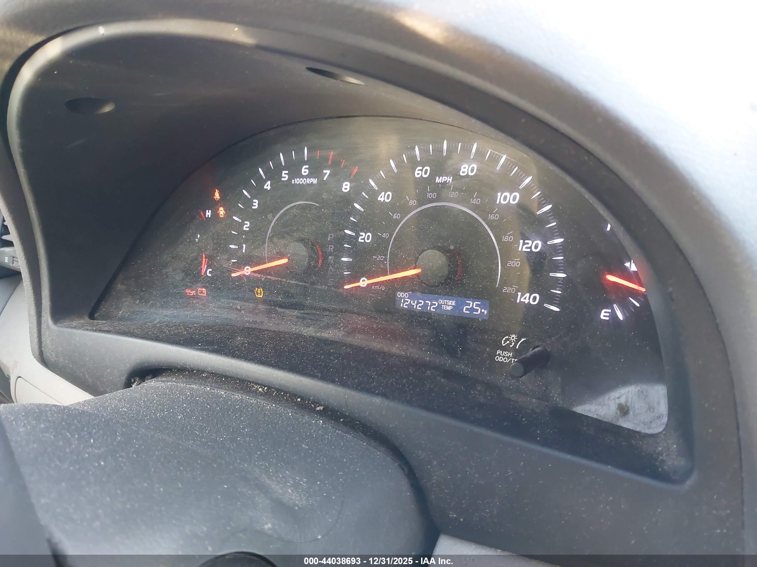 TOYOTA CAMRY image 7