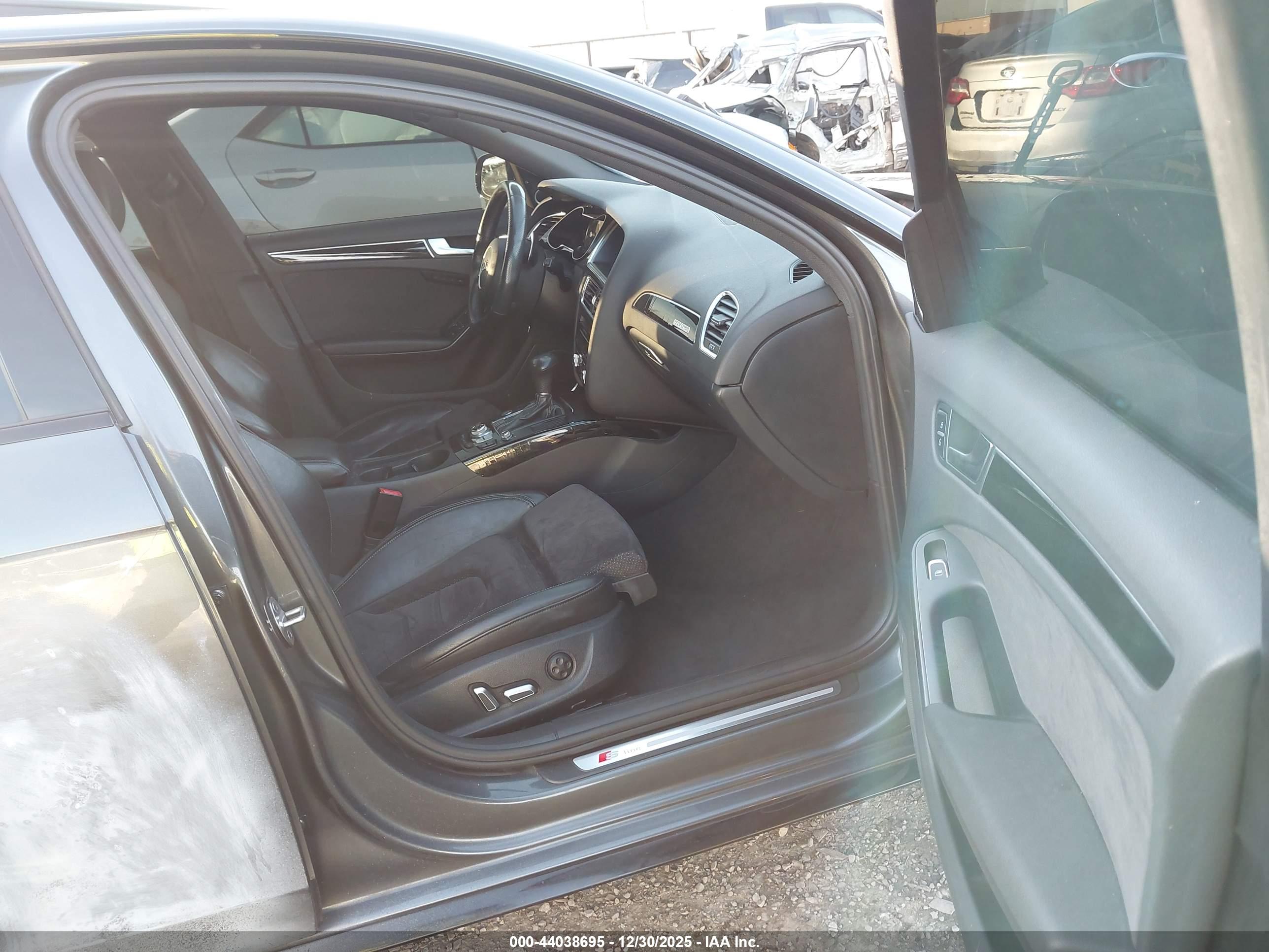AUDI A4 image 5