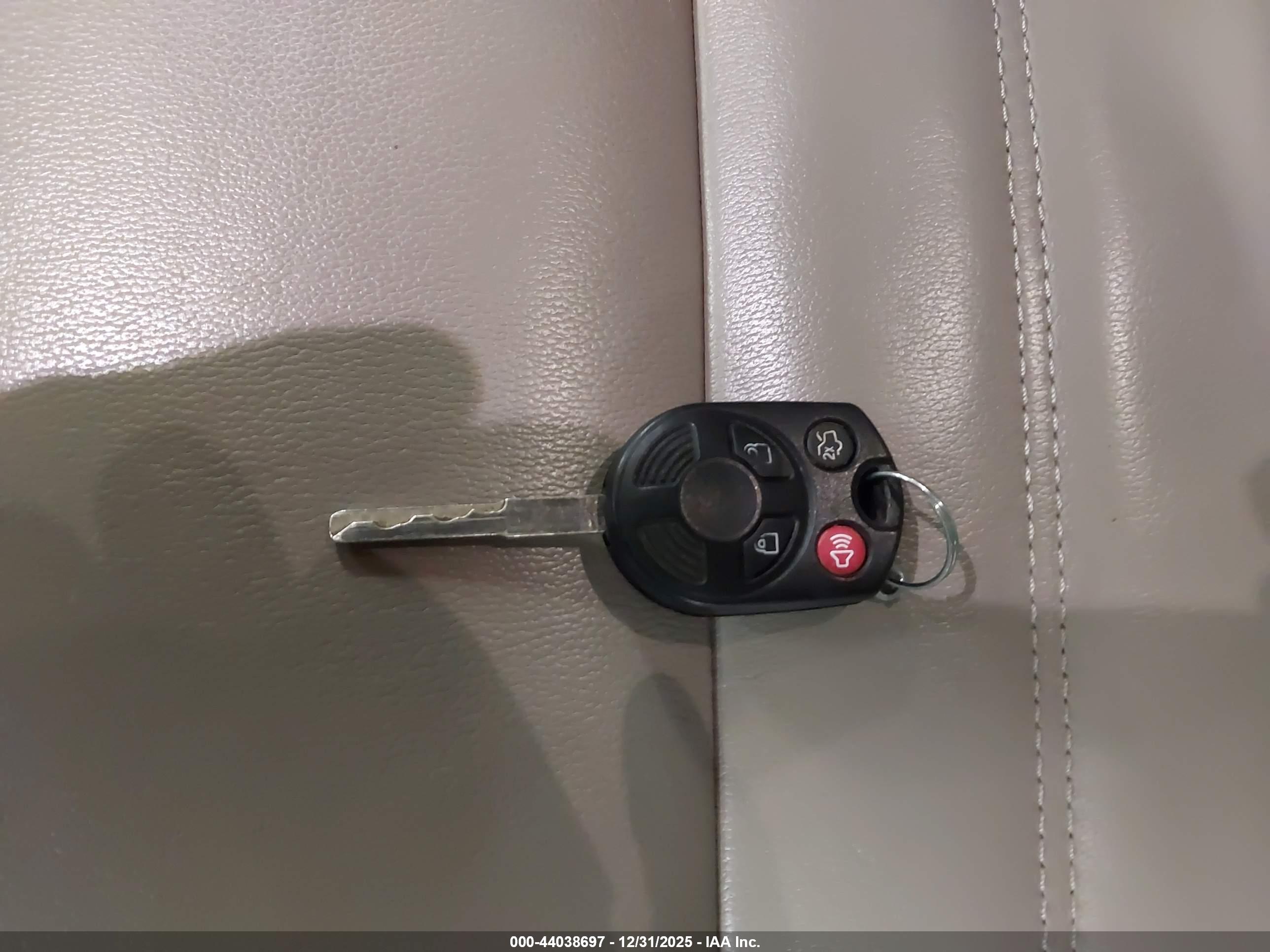 FORD ESCAPE image 11