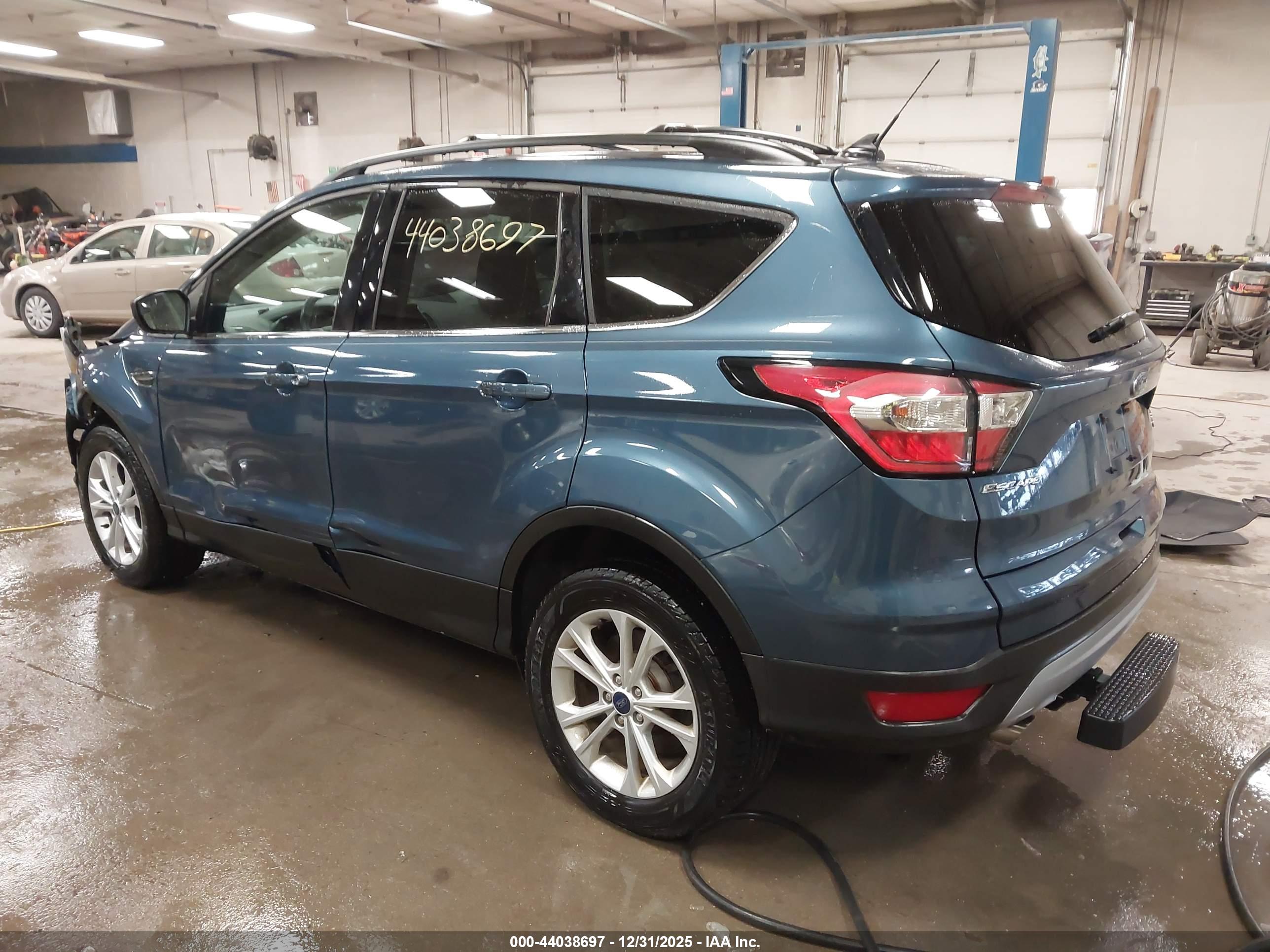 FORD ESCAPE image 3