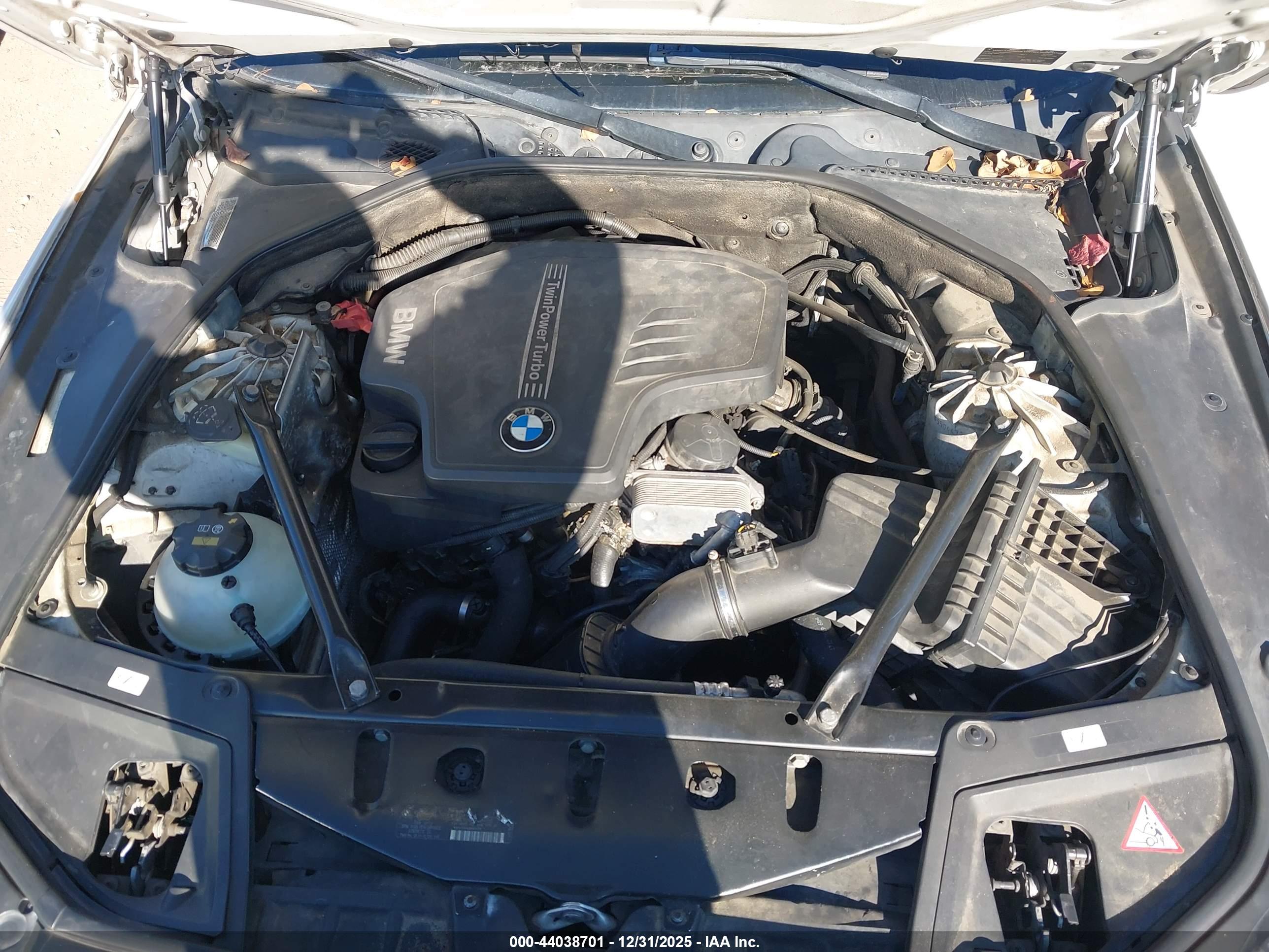 BMW 528I image 10