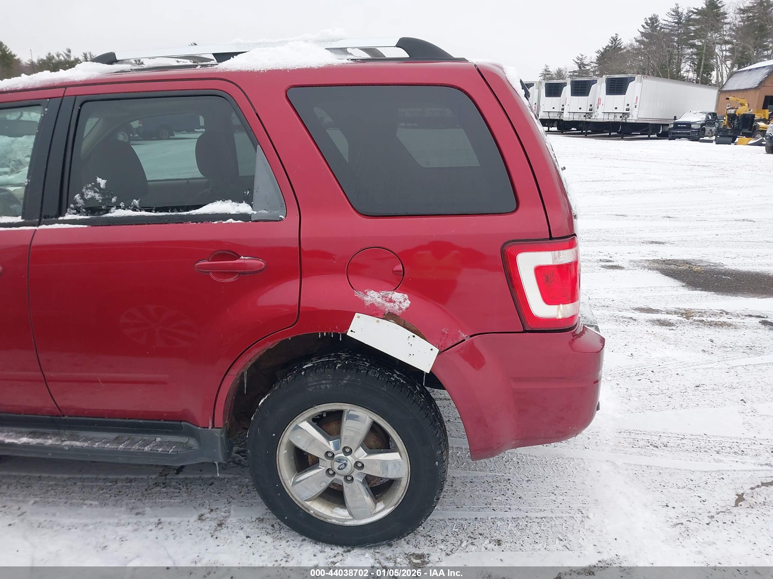 FORD ESCAPE image 6