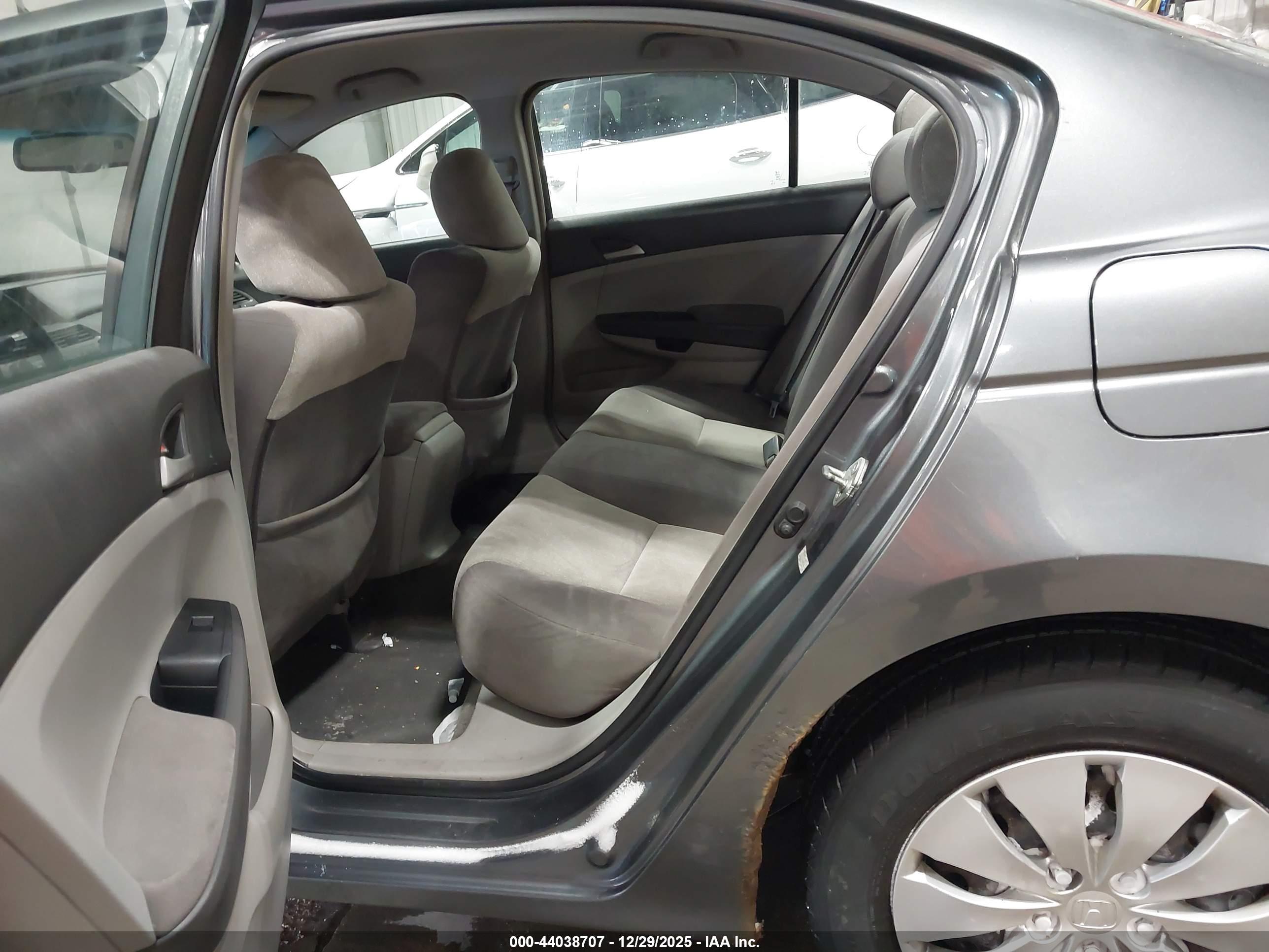 HONDA ACCORD image 8