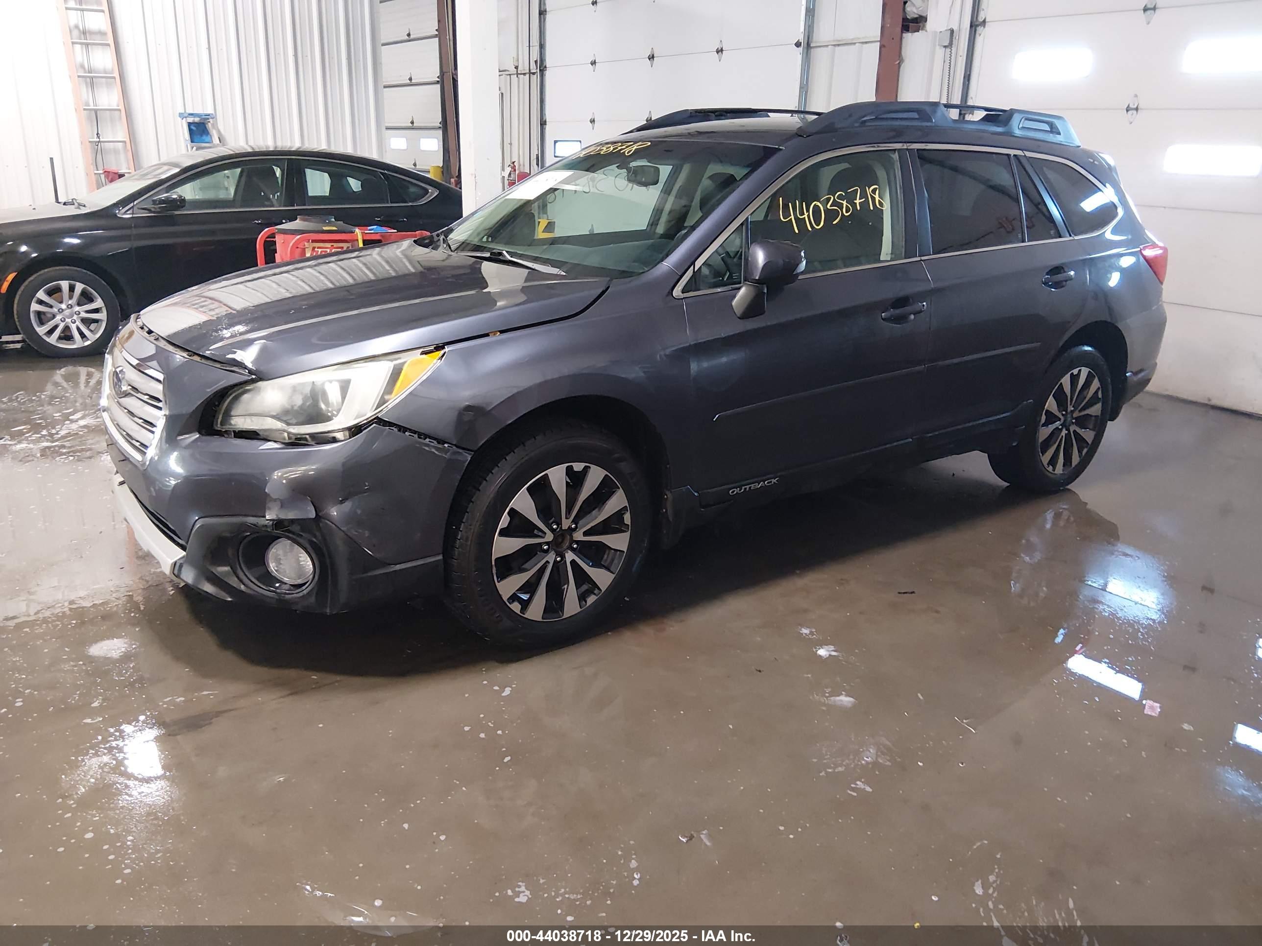 SUBARU OUTBACK image 2