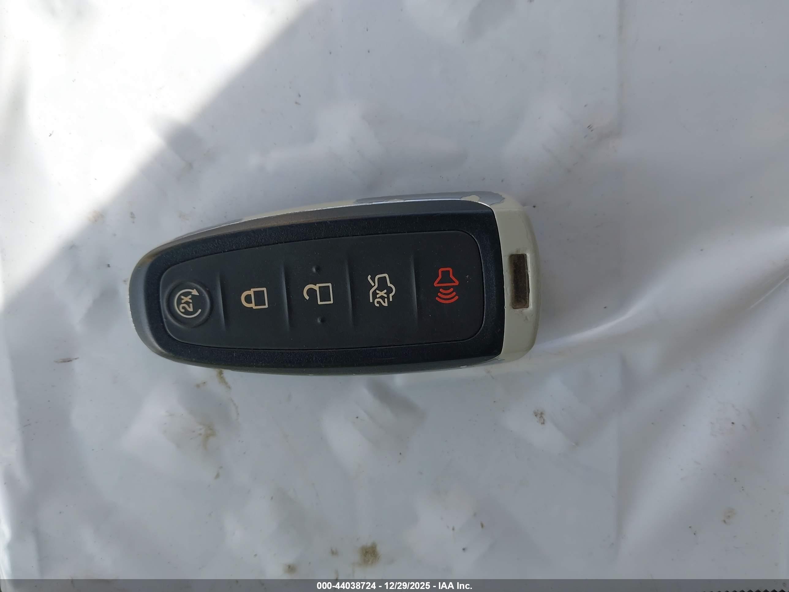 FORD ESCAPE image 11