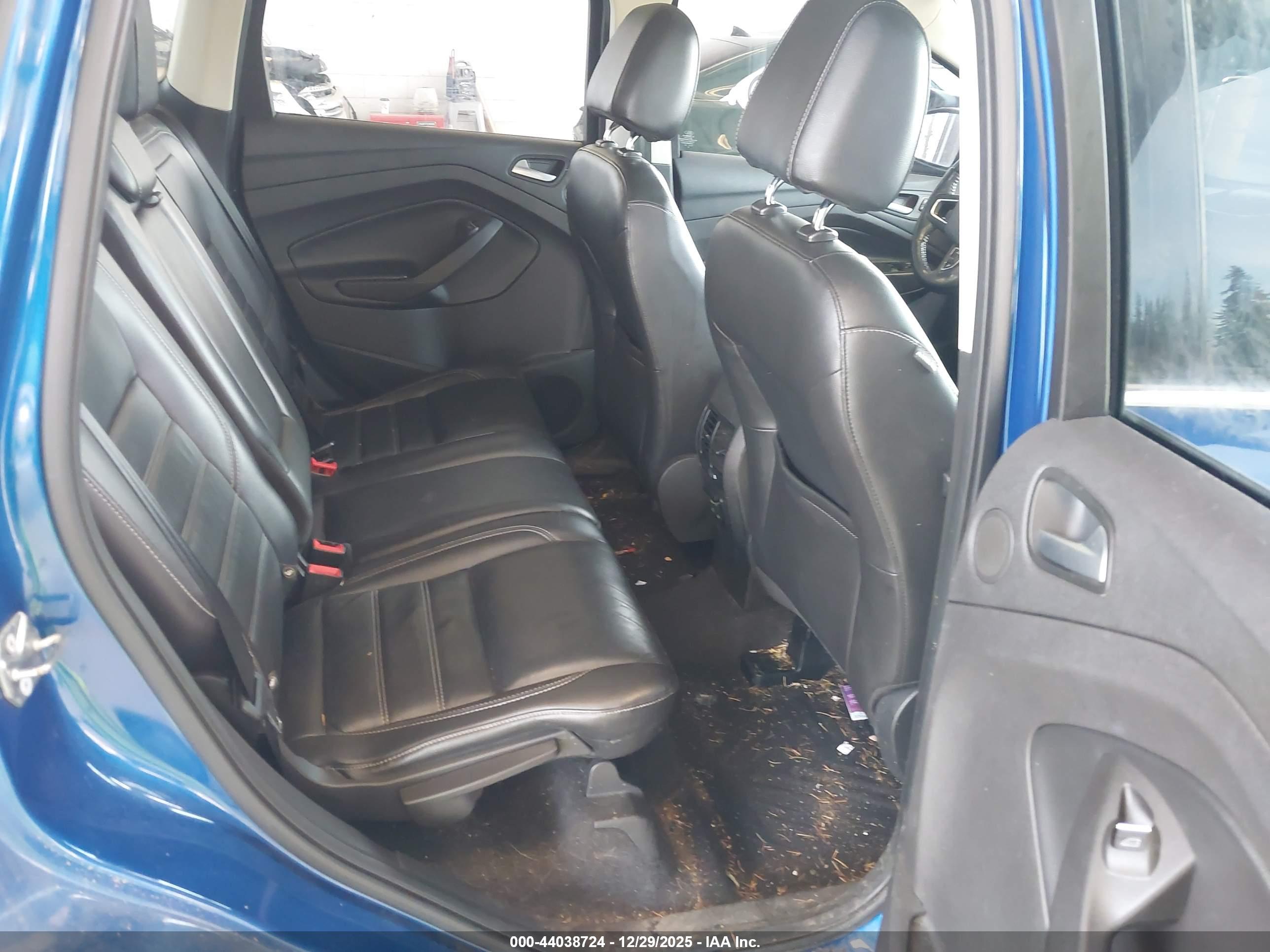 FORD ESCAPE image 8