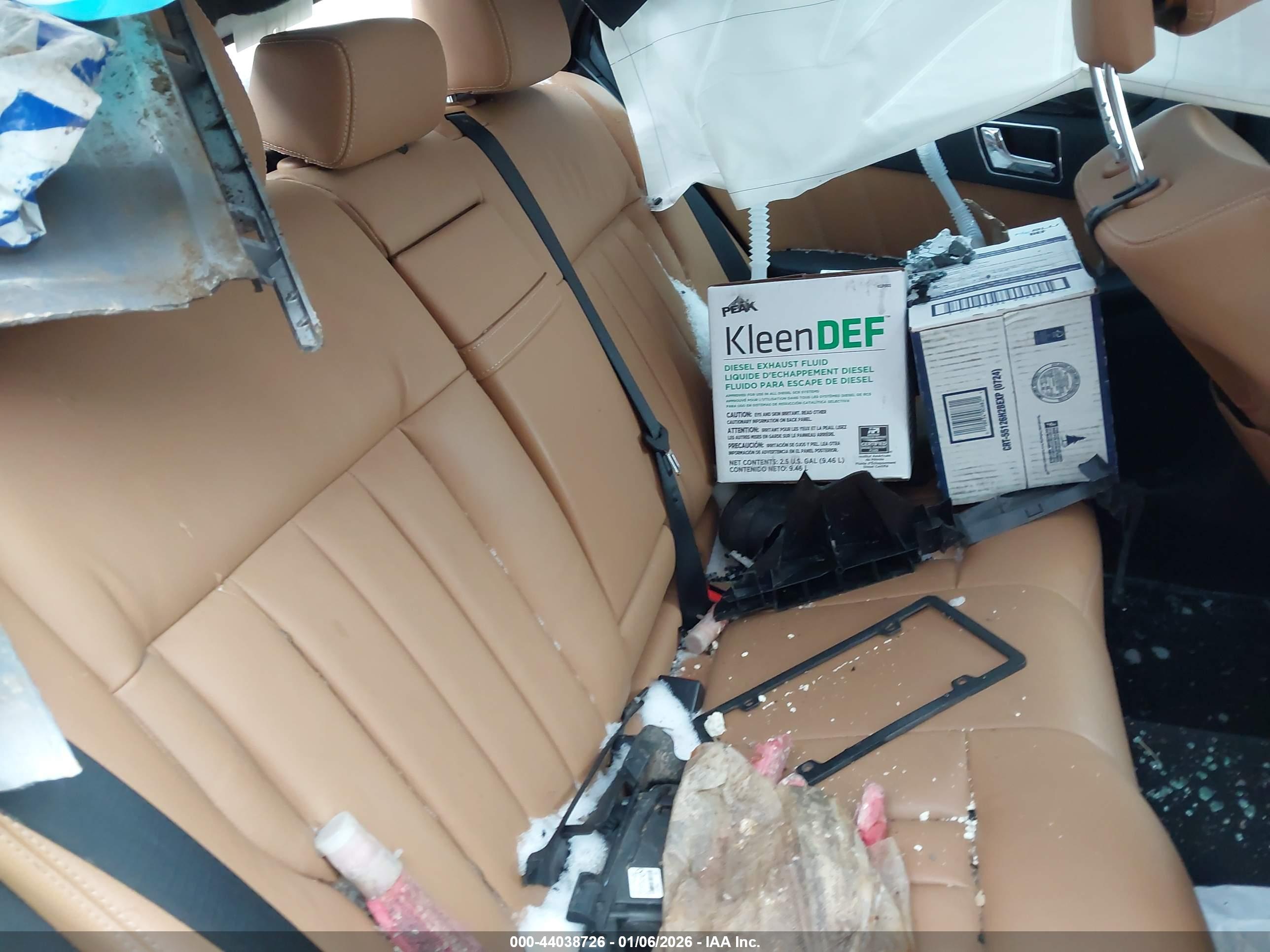 MERCEDES-BENZ E image 8