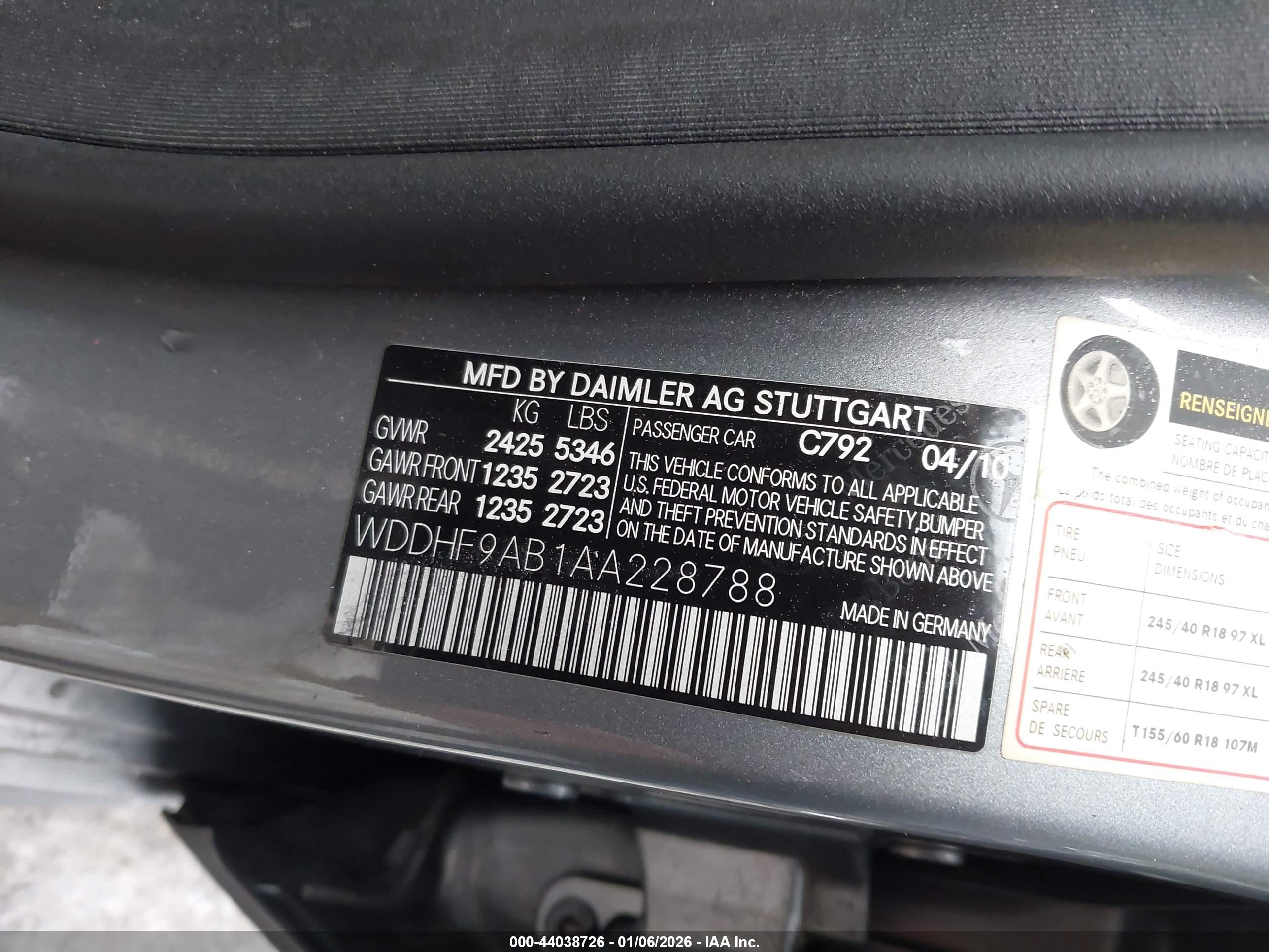 MERCEDES-BENZ E image 9