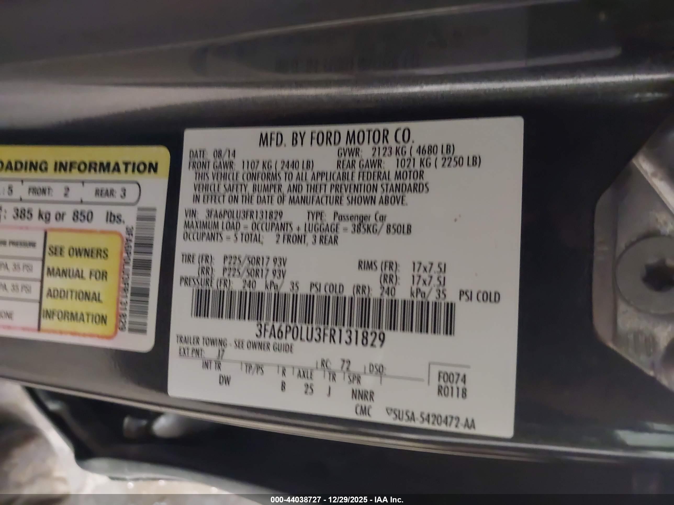 FORD FUSION image 9