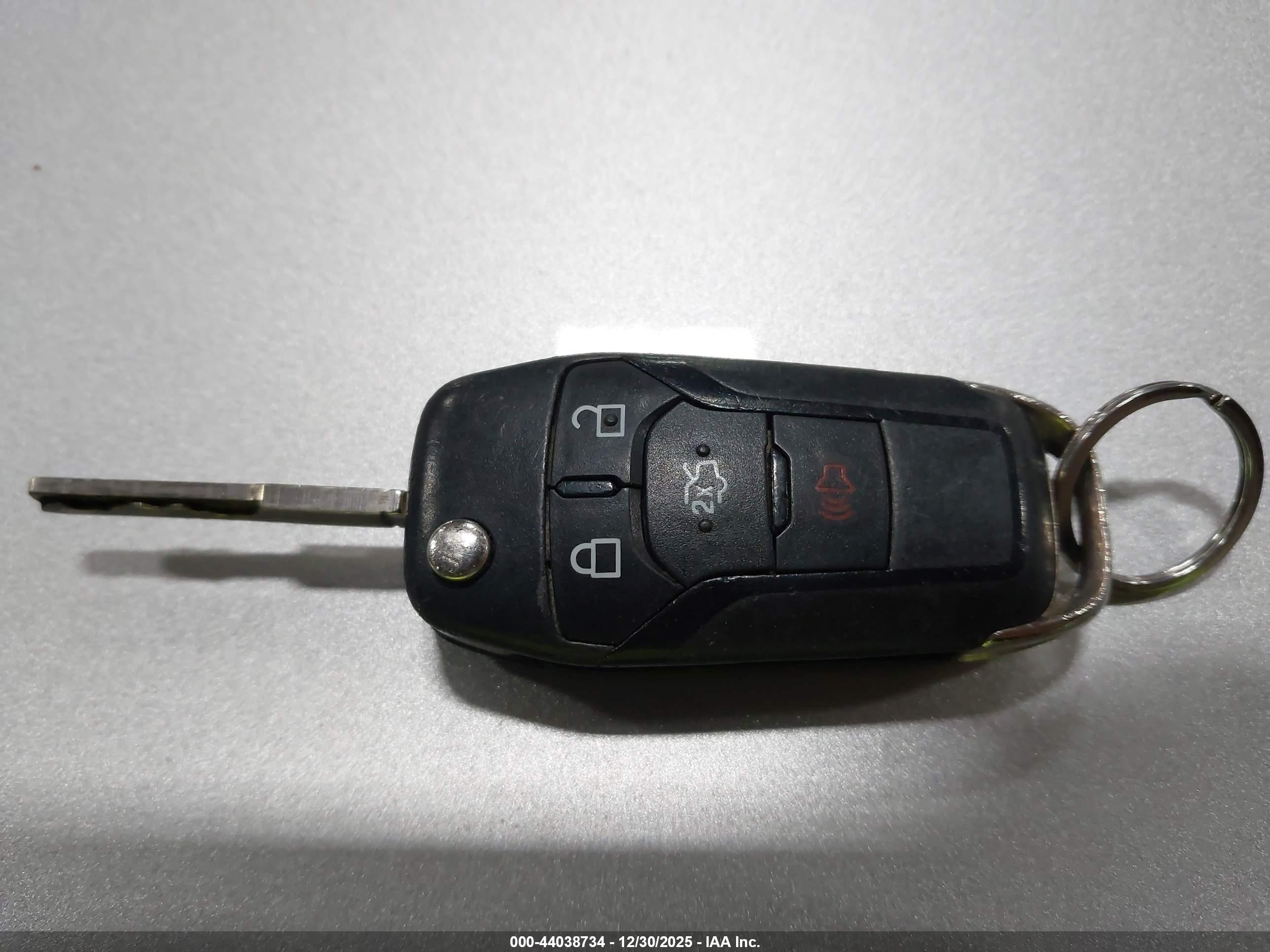 FORD FUSION image 11