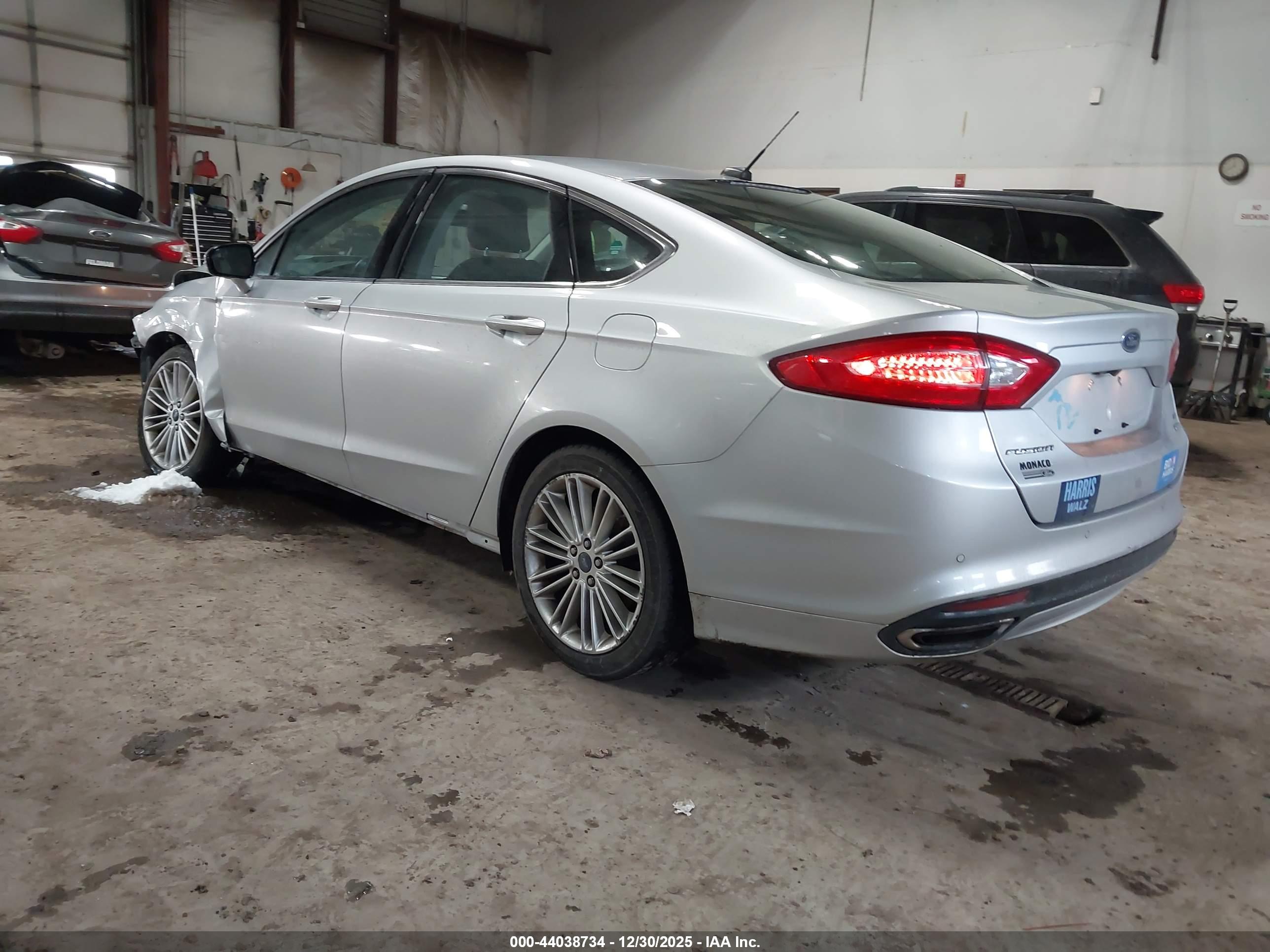 FORD FUSION image 3