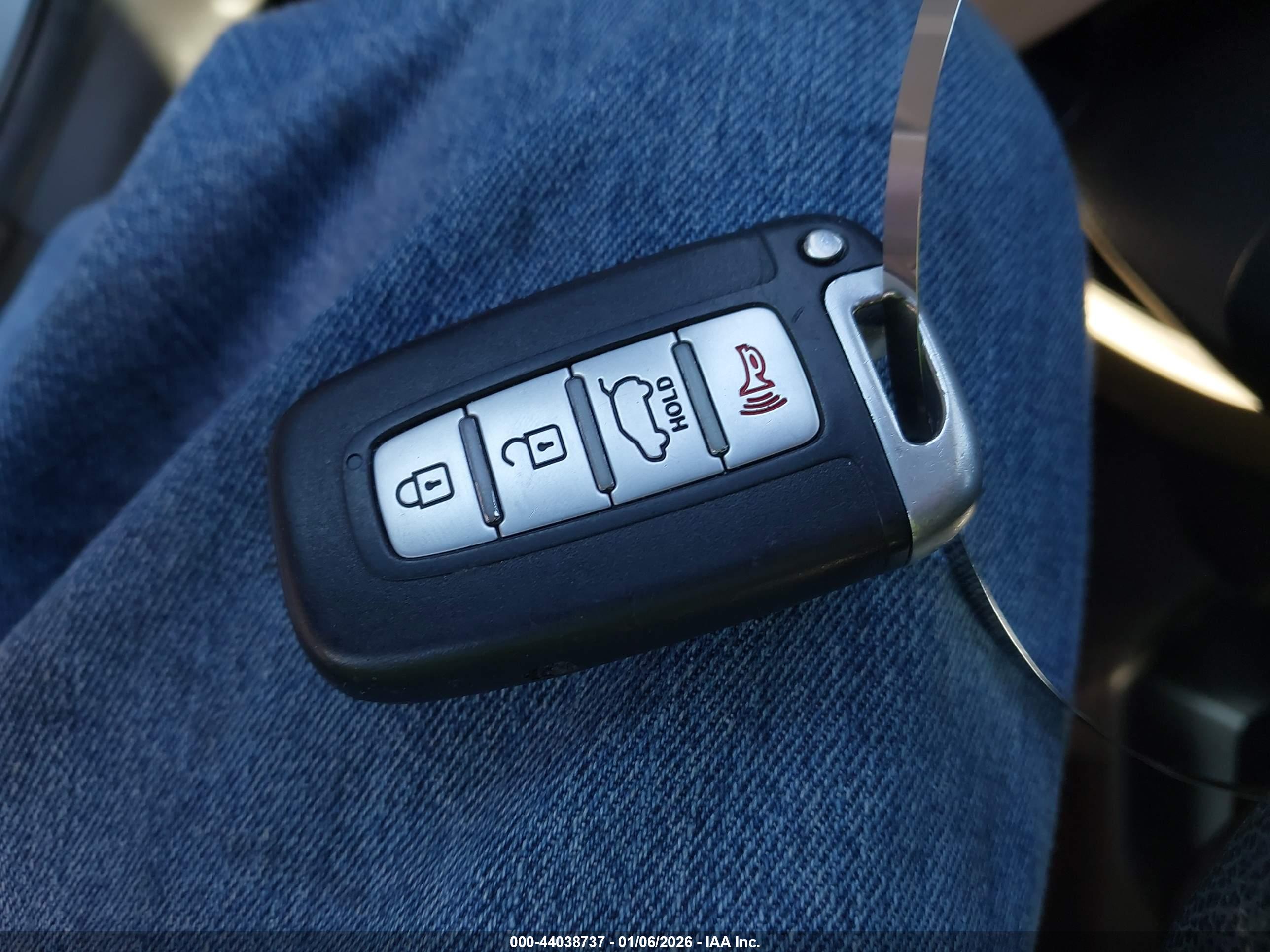 KIA SORENTO image 11