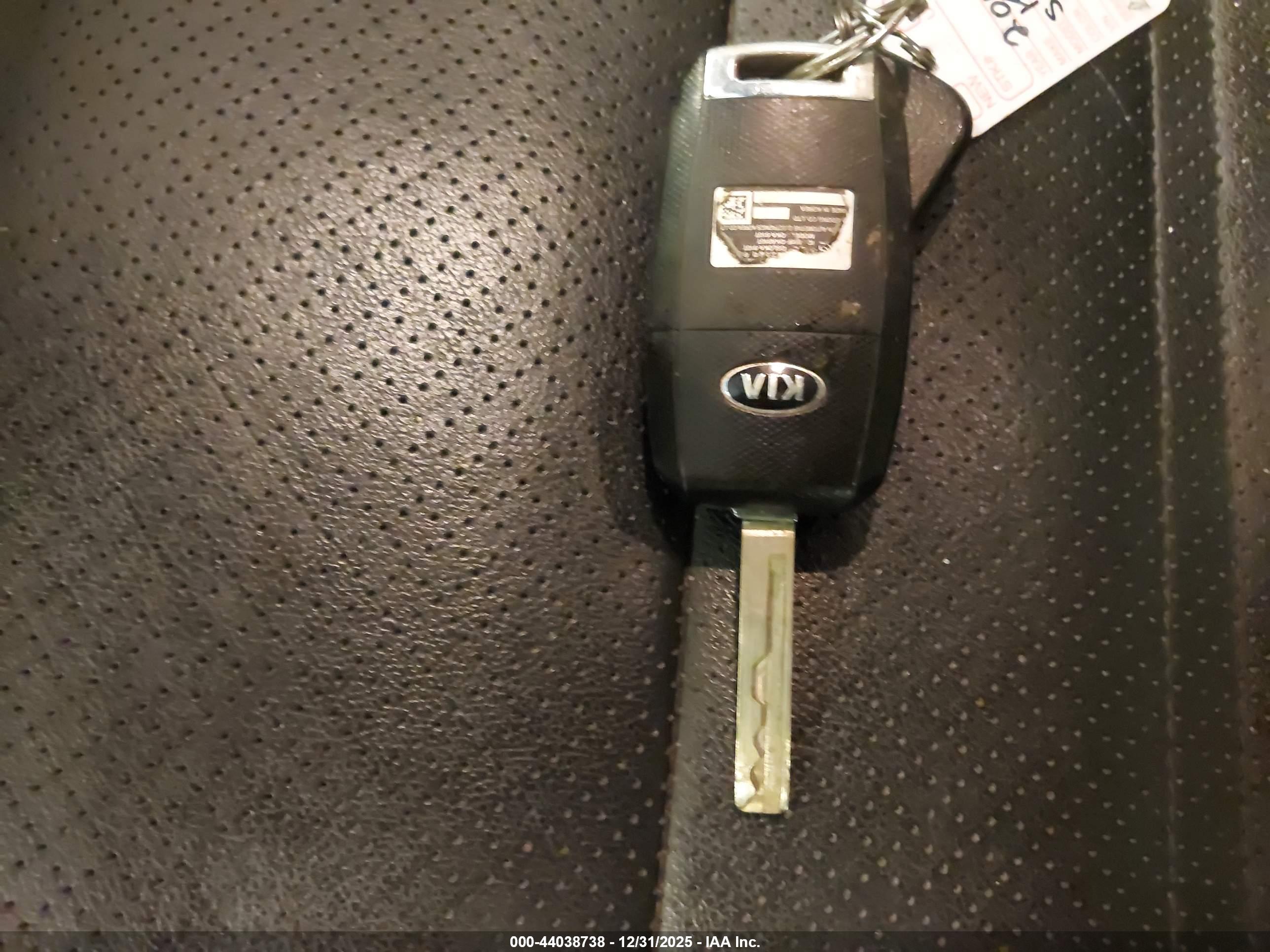 KIA SORENTO image 11