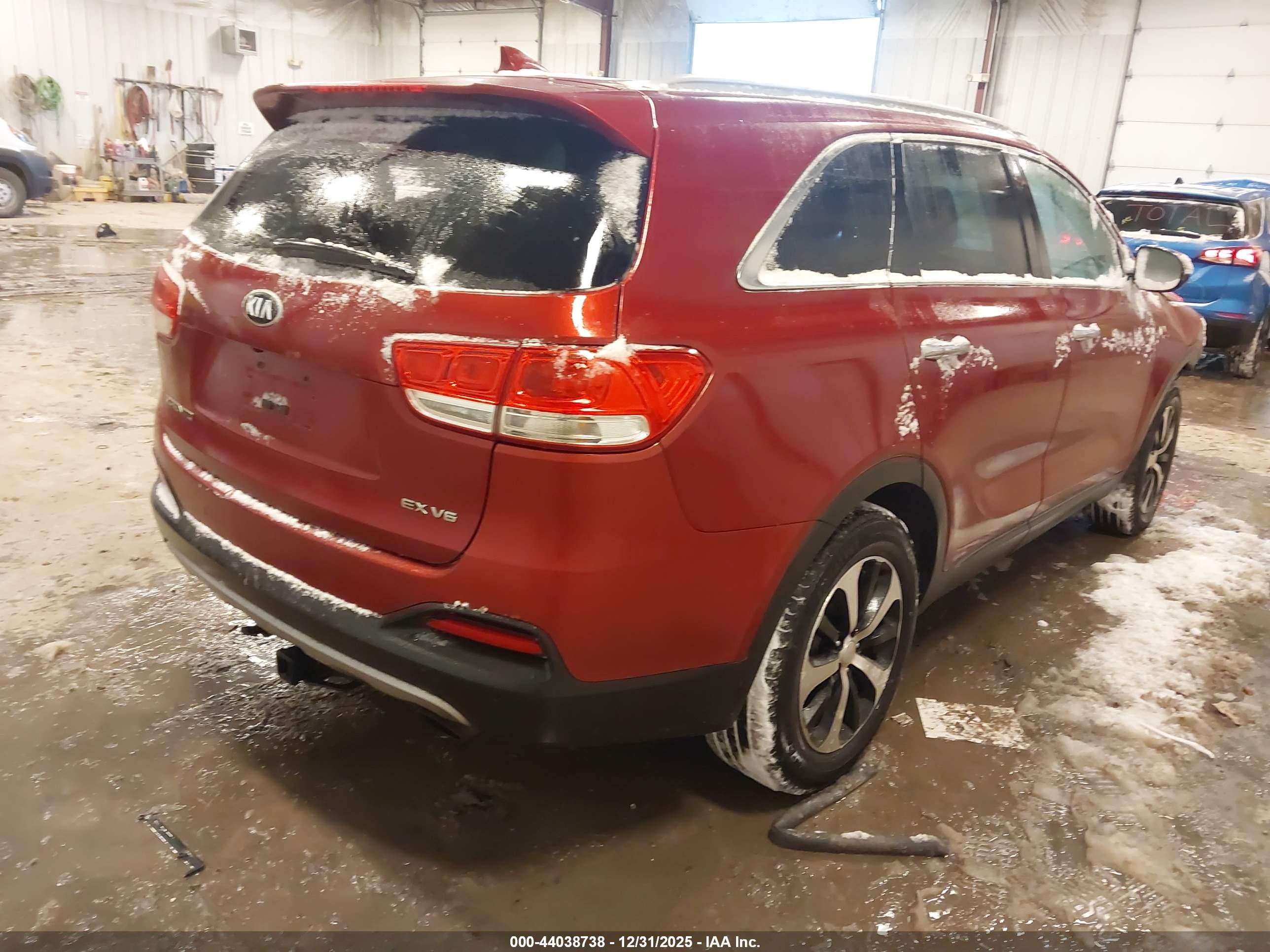 KIA SORENTO image 4