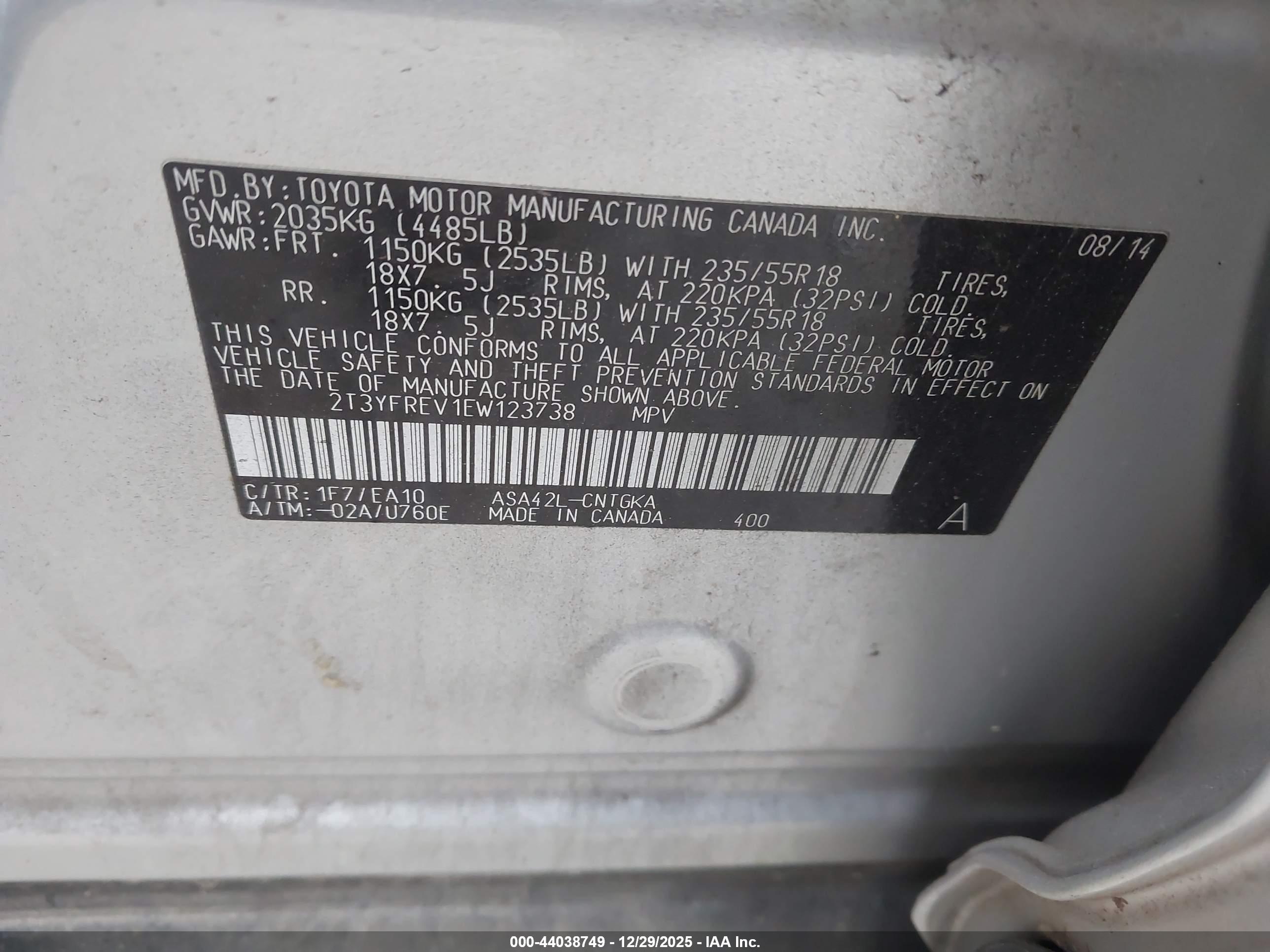 TOYOTA RAV4 image 9