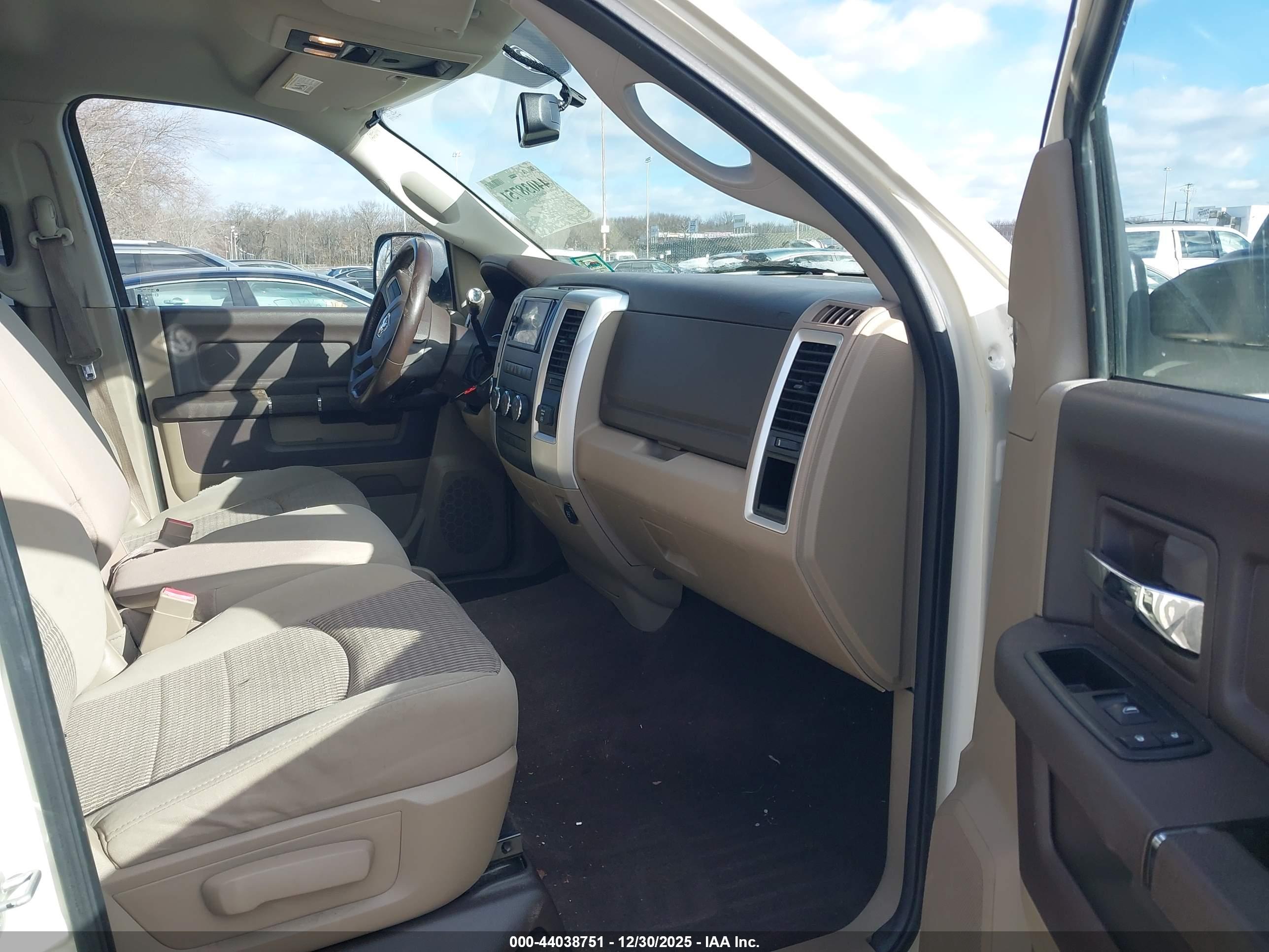DODGE RAM image 5