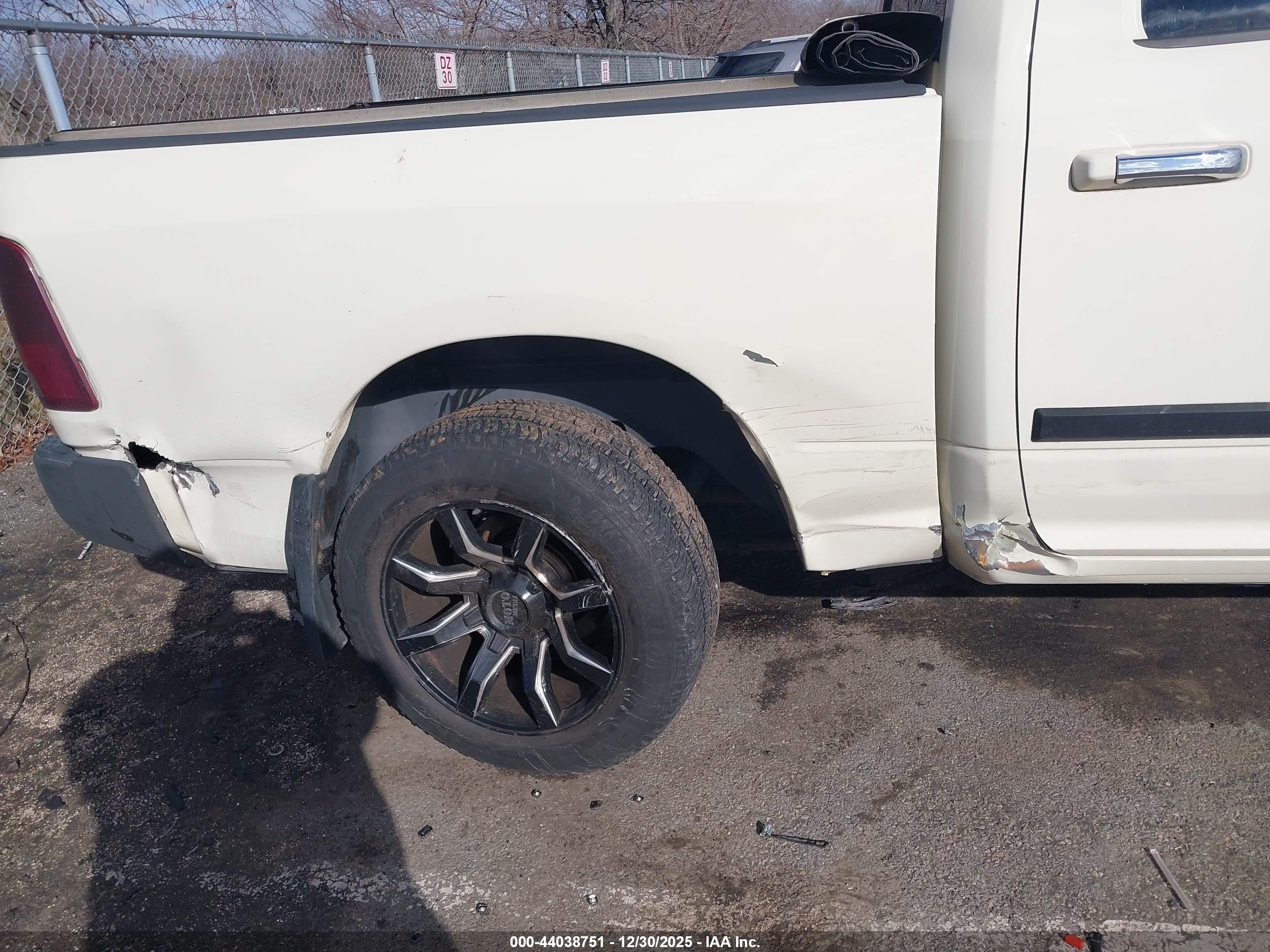 DODGE RAM image 6