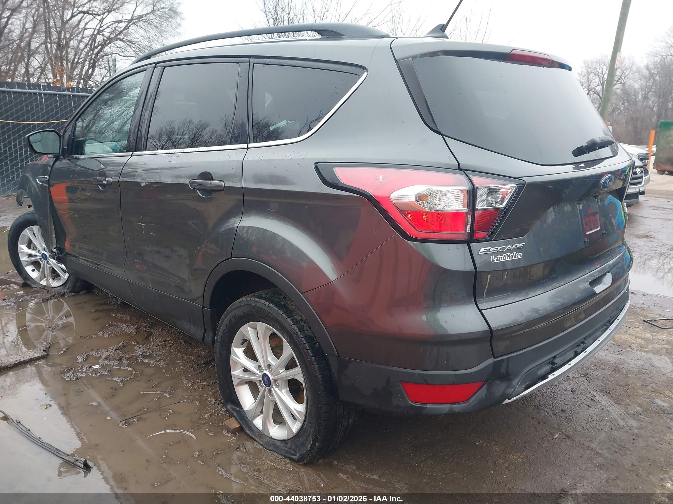 FORD ESCAPE image 3