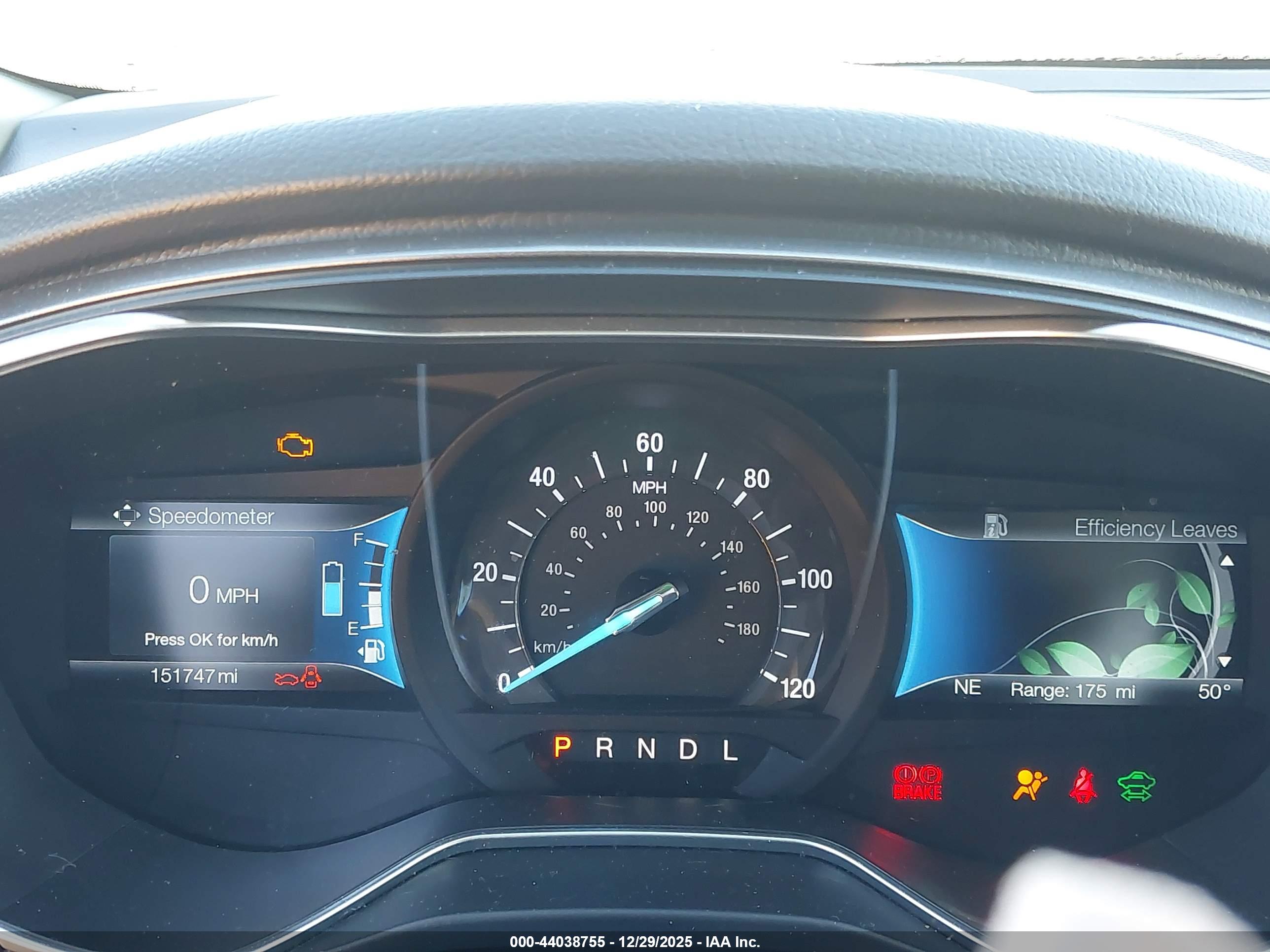 FORD FUSION image 7