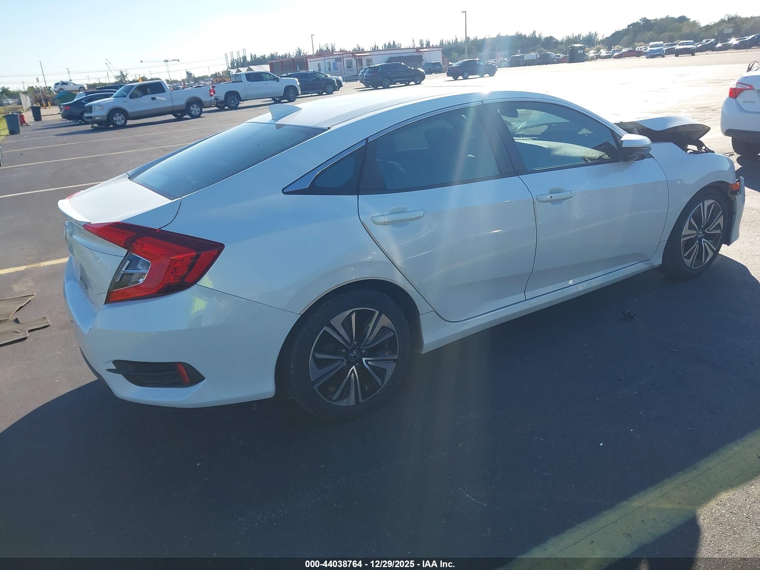 HONDA CIVIC image 4