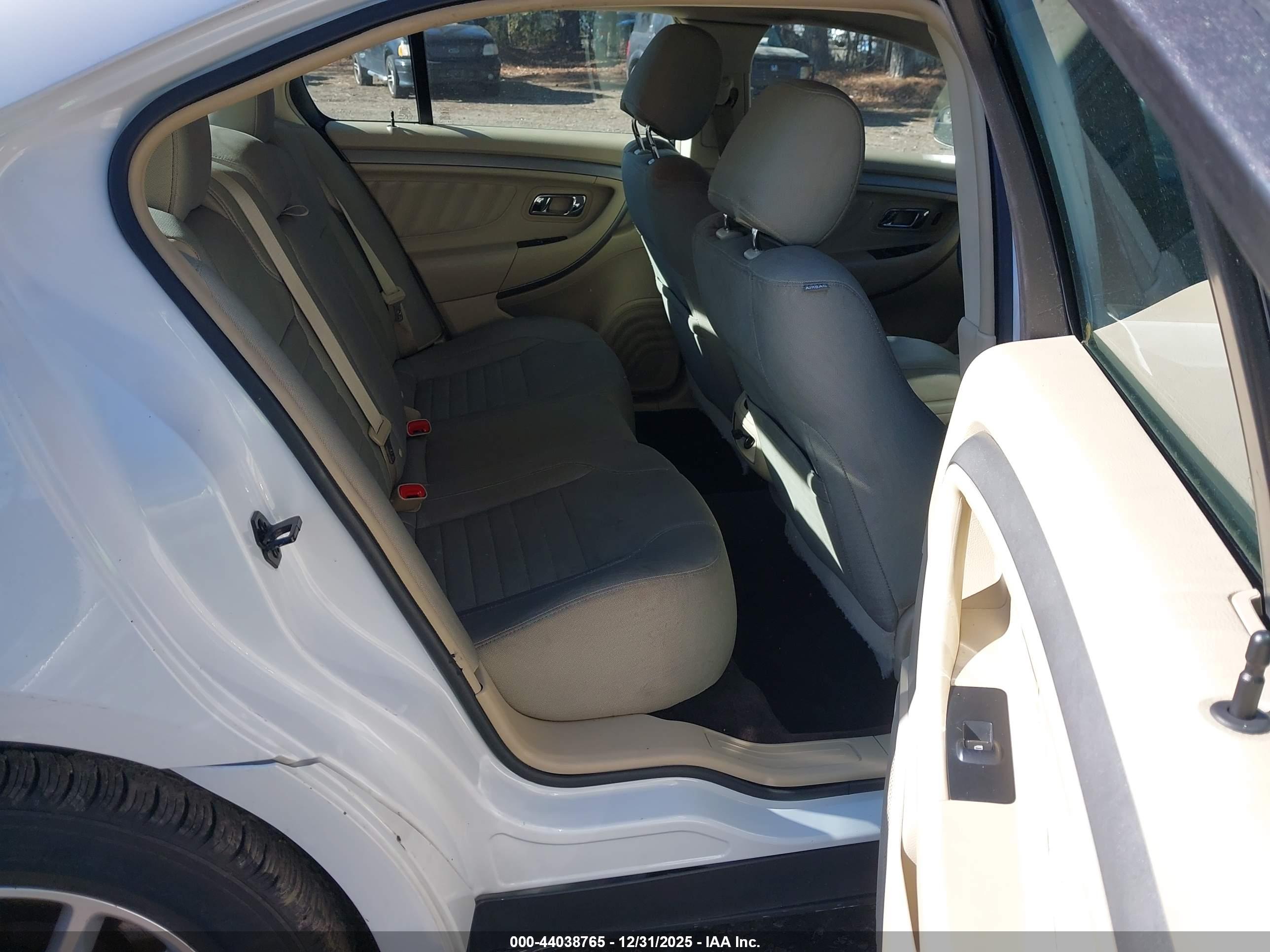 FORD TAURUS image 8