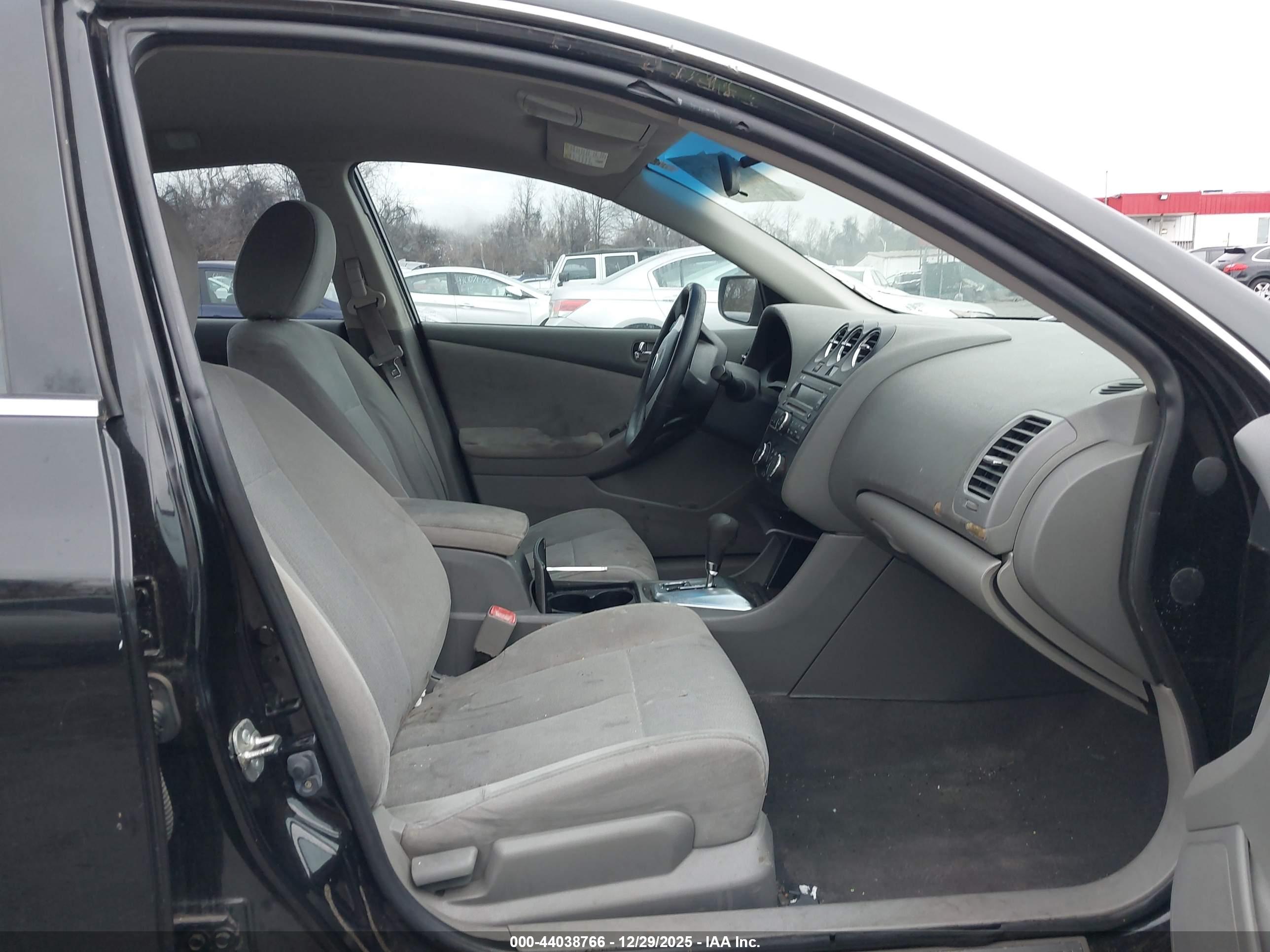 NISSAN ALTIMA image 5