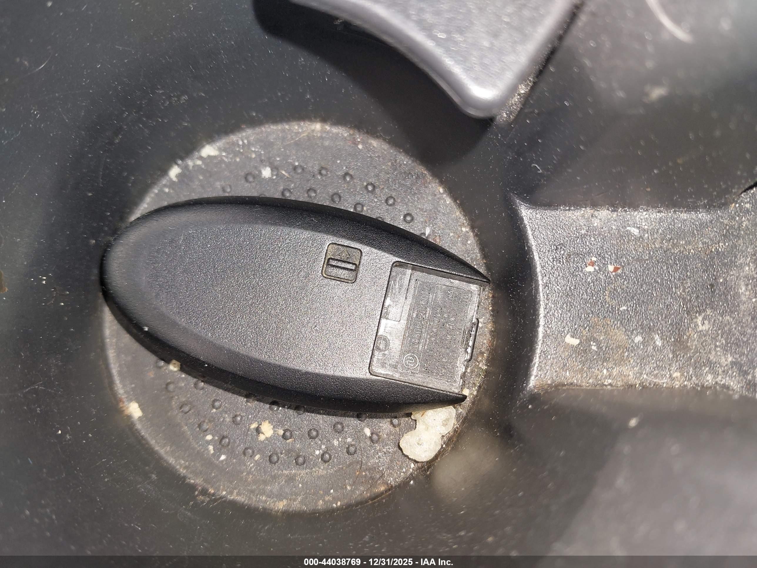 NISSAN ROGUE image 11