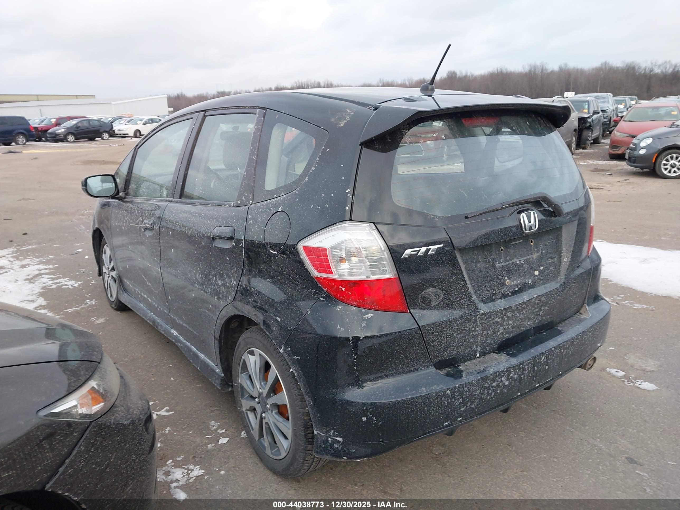 HONDA FIT image 3