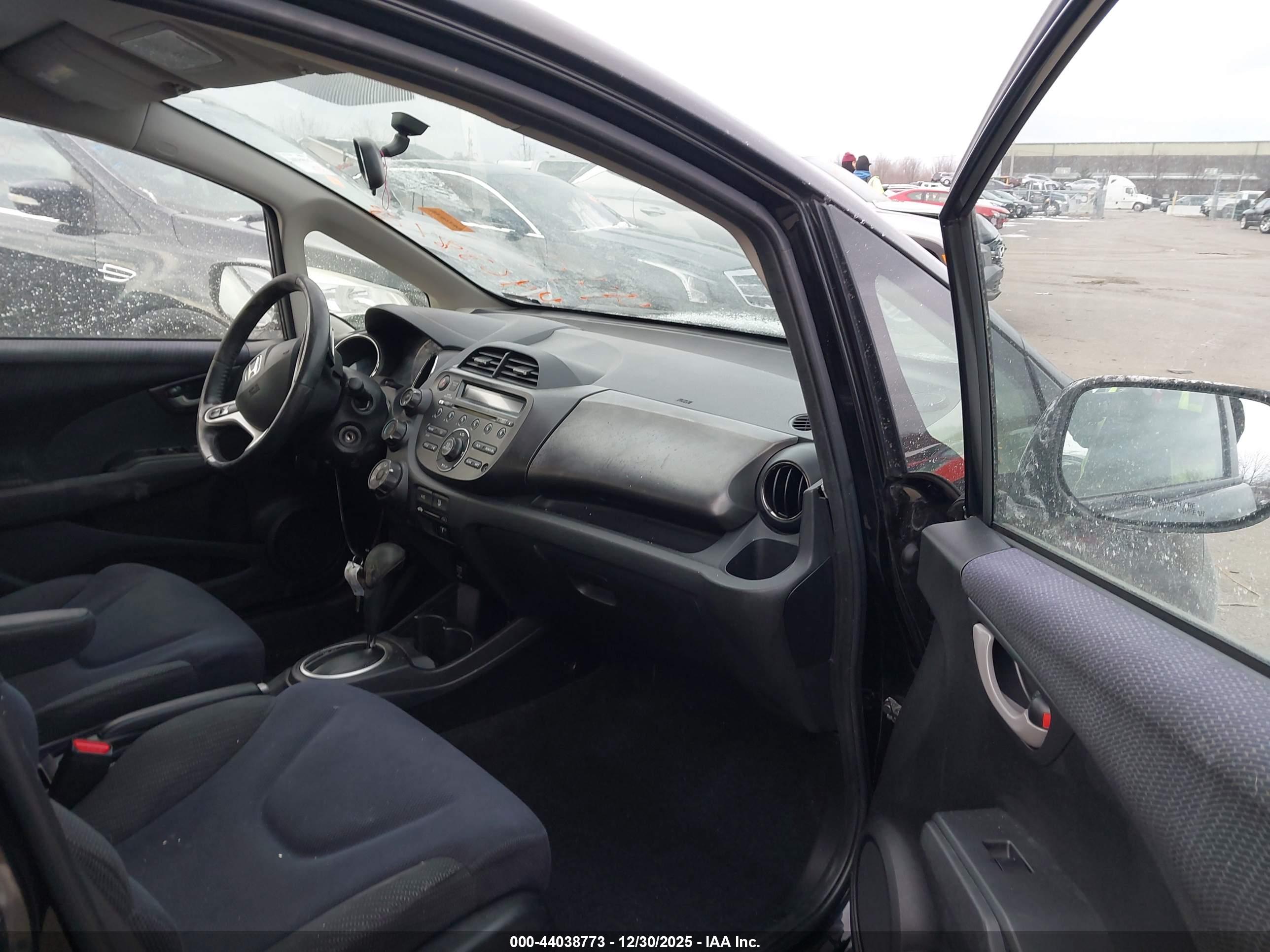 HONDA FIT image 5