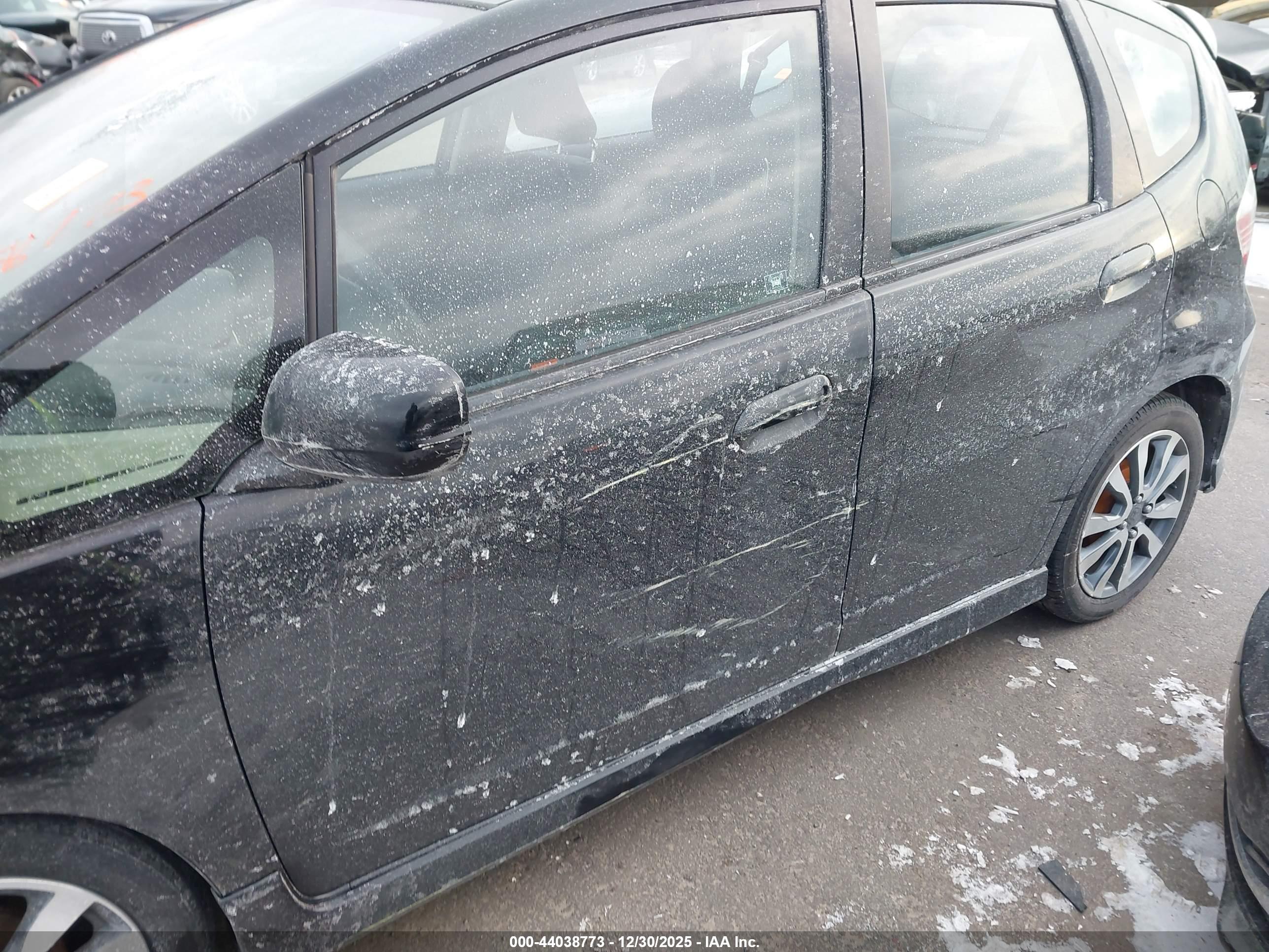 HONDA FIT image 6