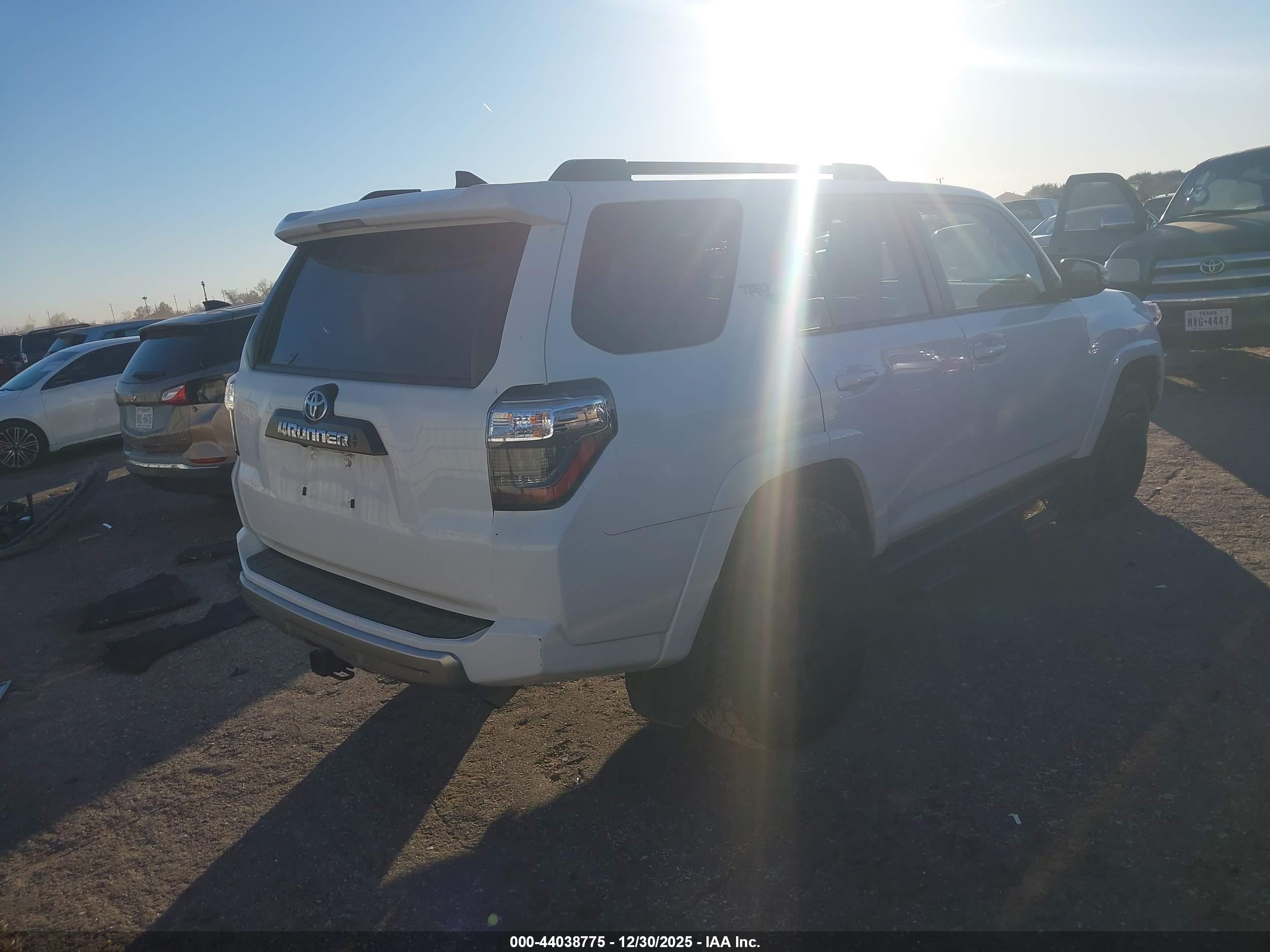 TOYOTA 4RUNNER image 4