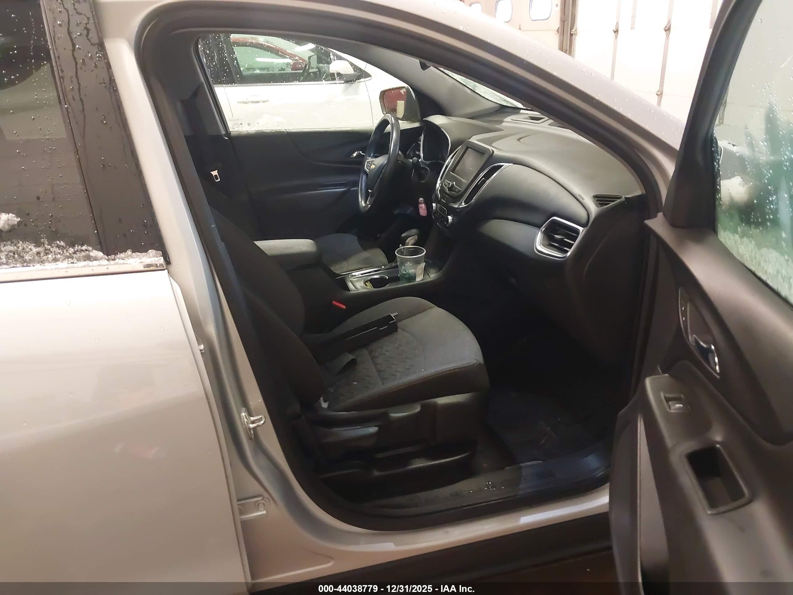 CHEVROLET EQUINOX image 5