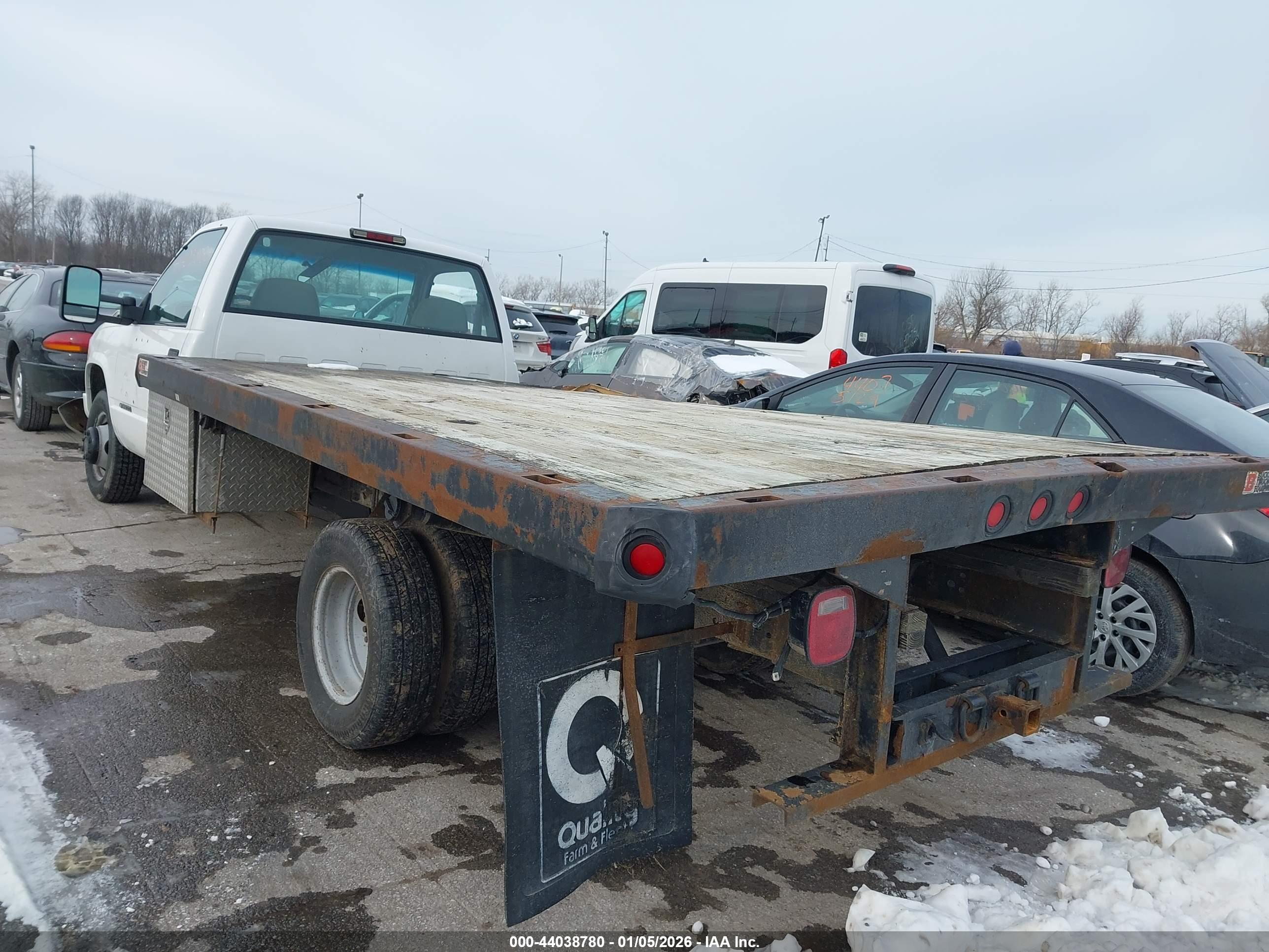 CHEVROLET C3500 image 3