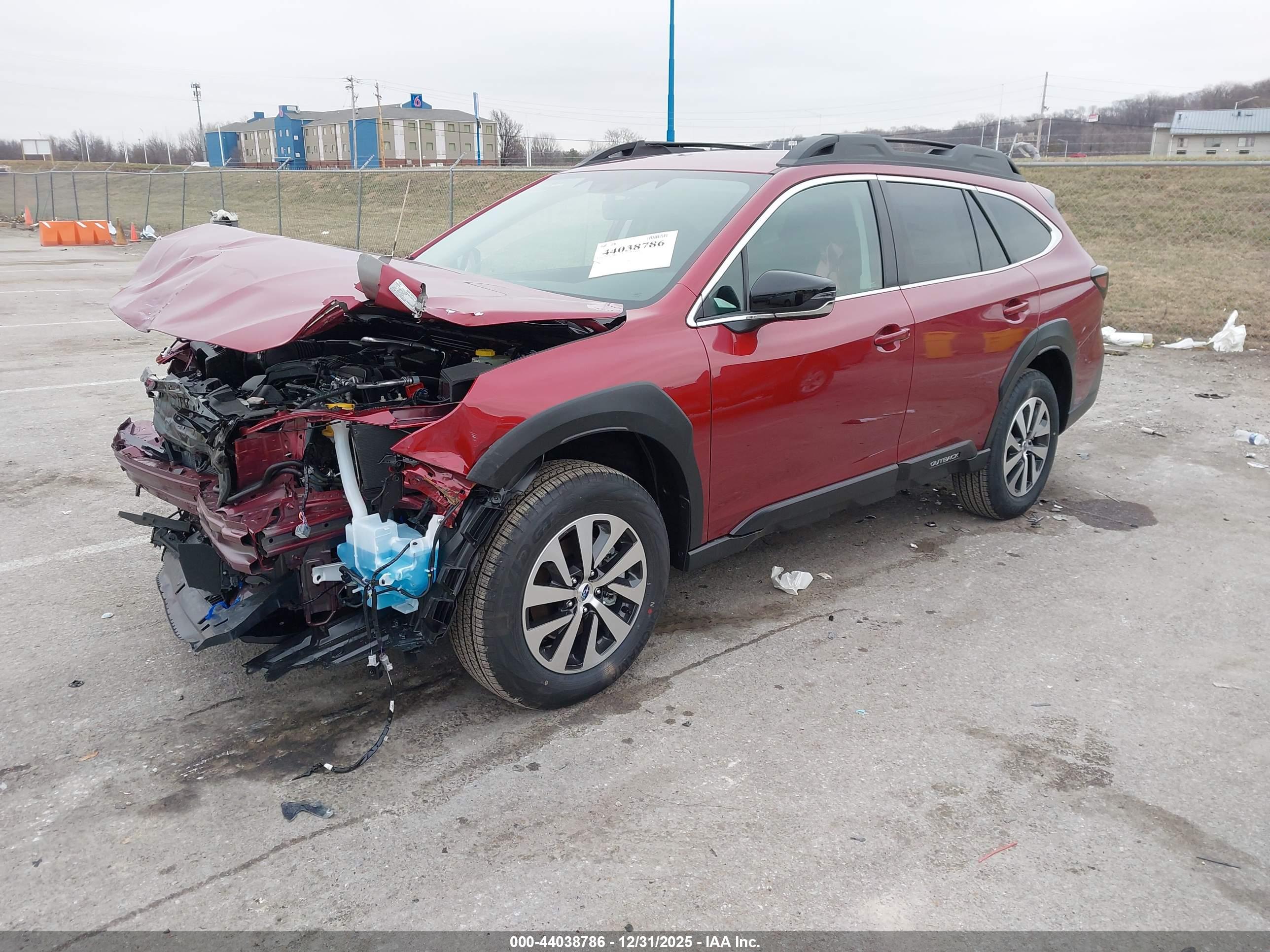 SUBARU OUTBACK image 2