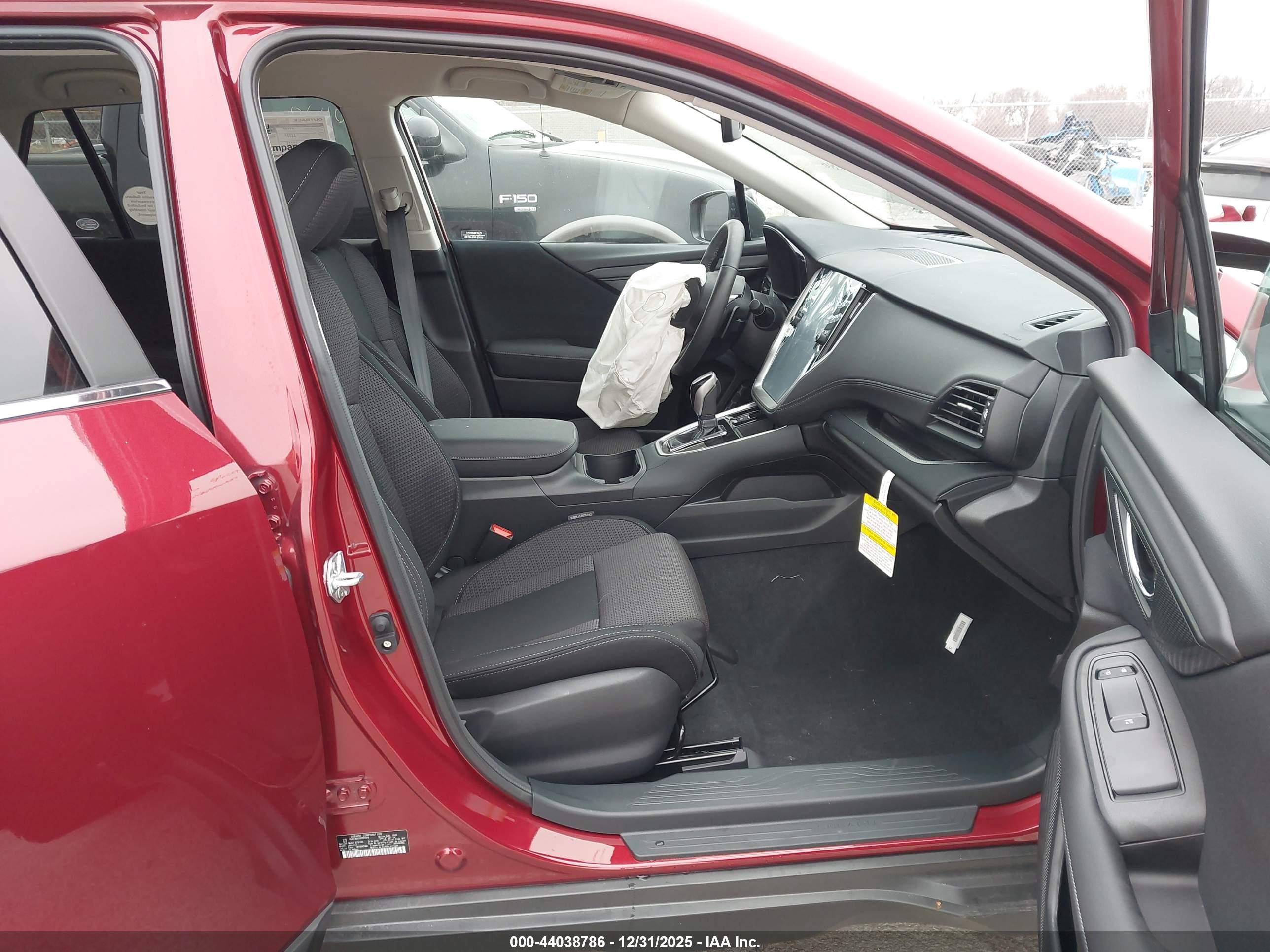 SUBARU OUTBACK image 5