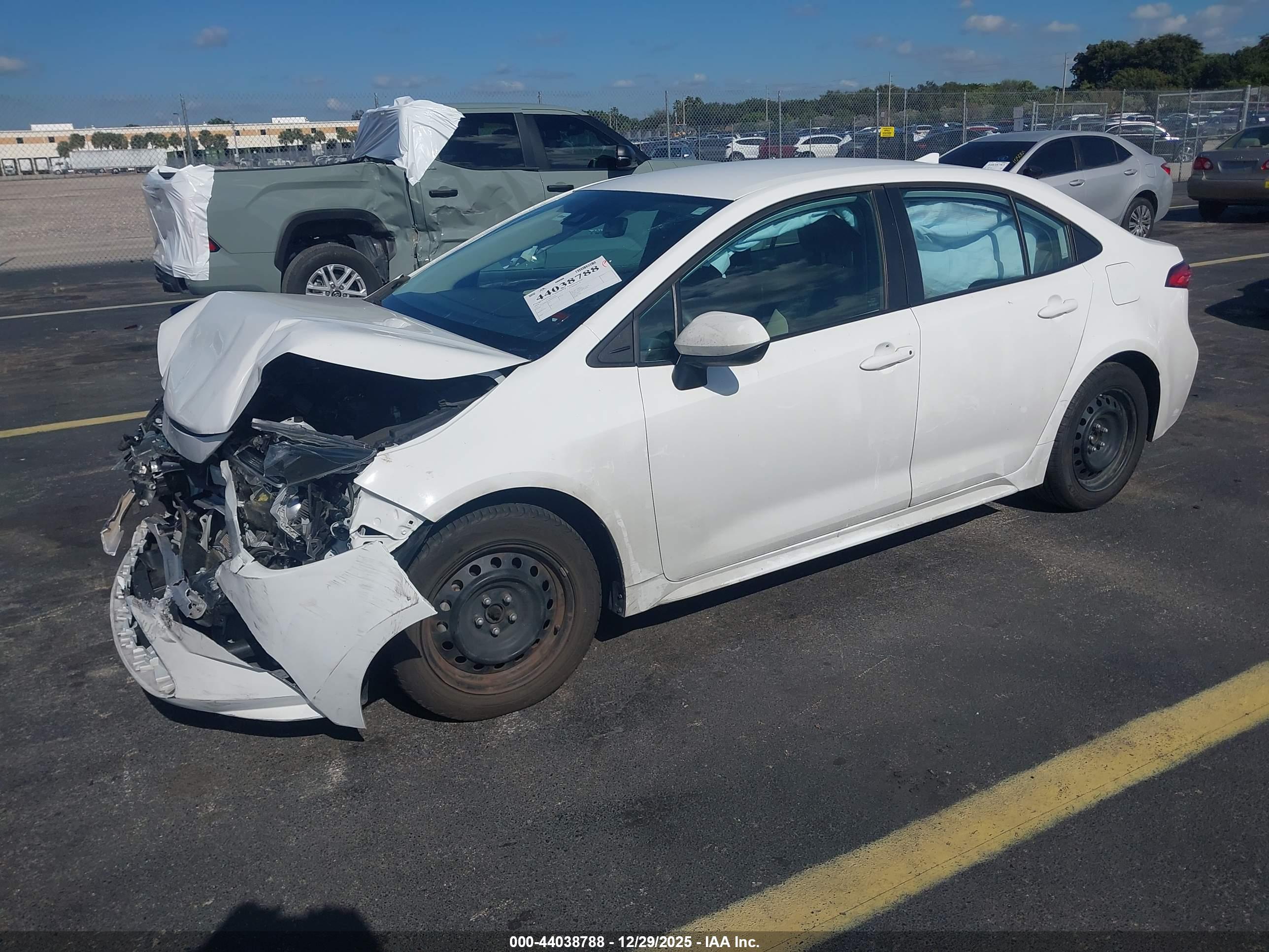 TOYOTA COROLLA image 2