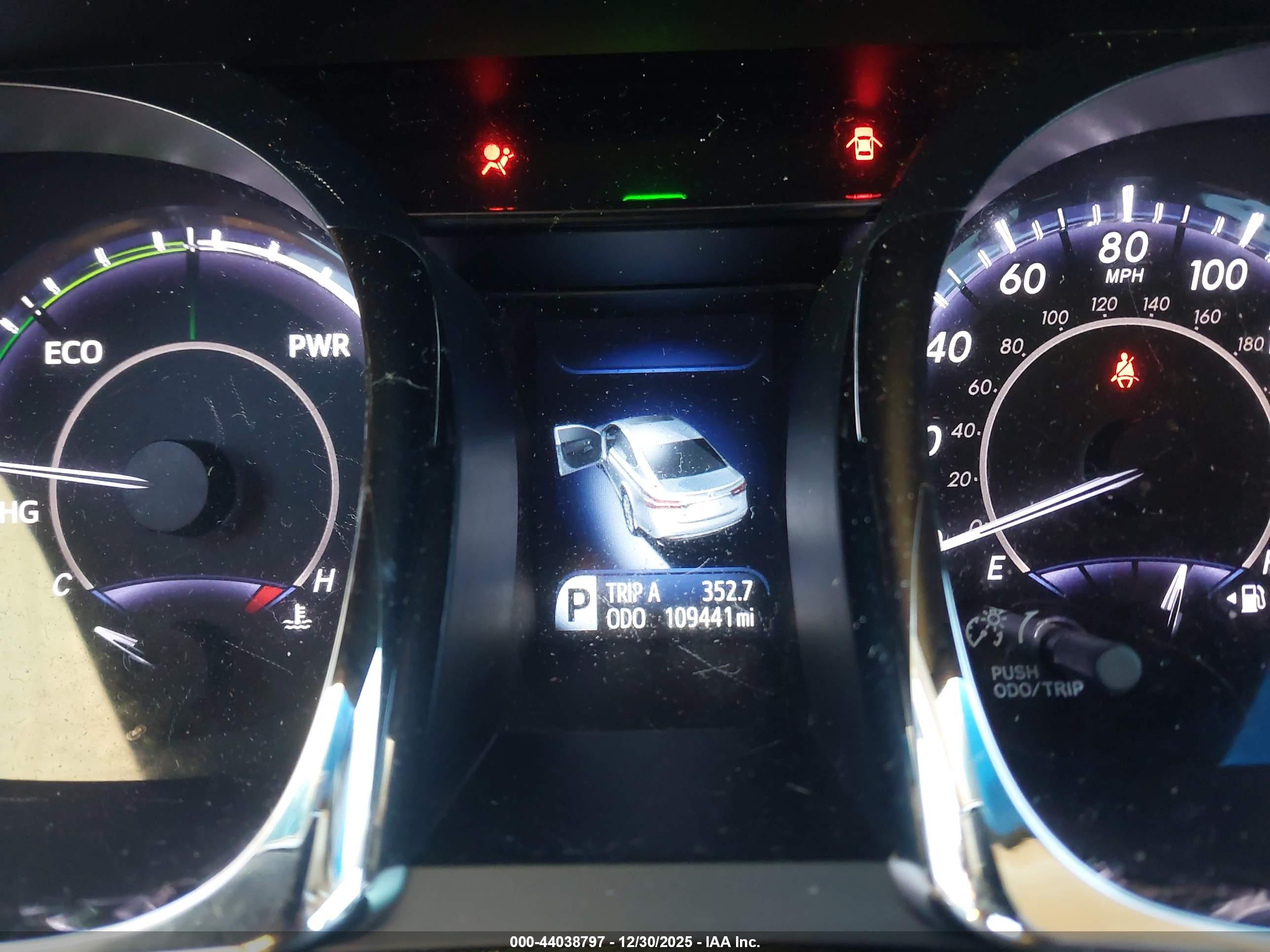 TOYOTA AVALON image 7