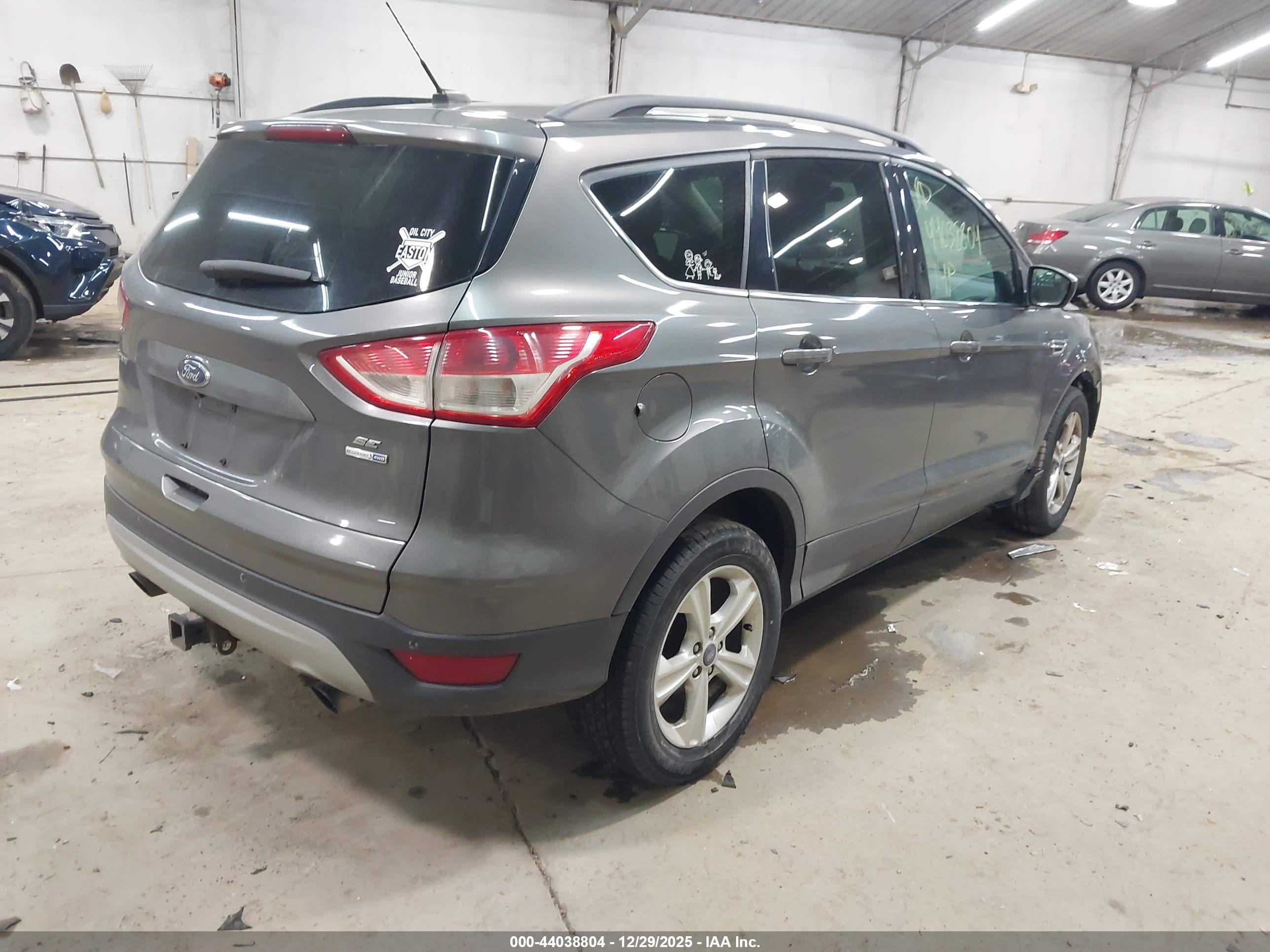 FORD ESCAPE image 4