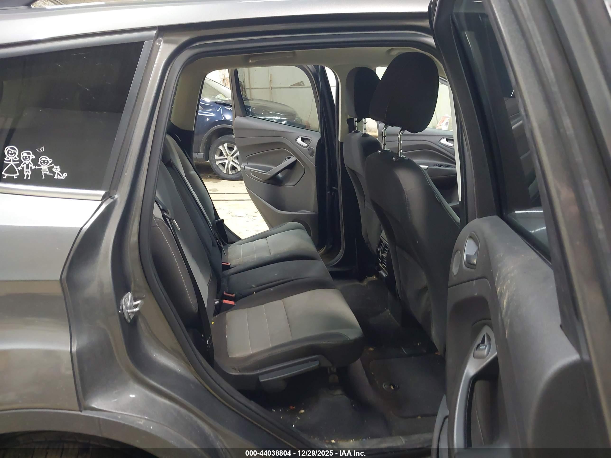 FORD ESCAPE image 8