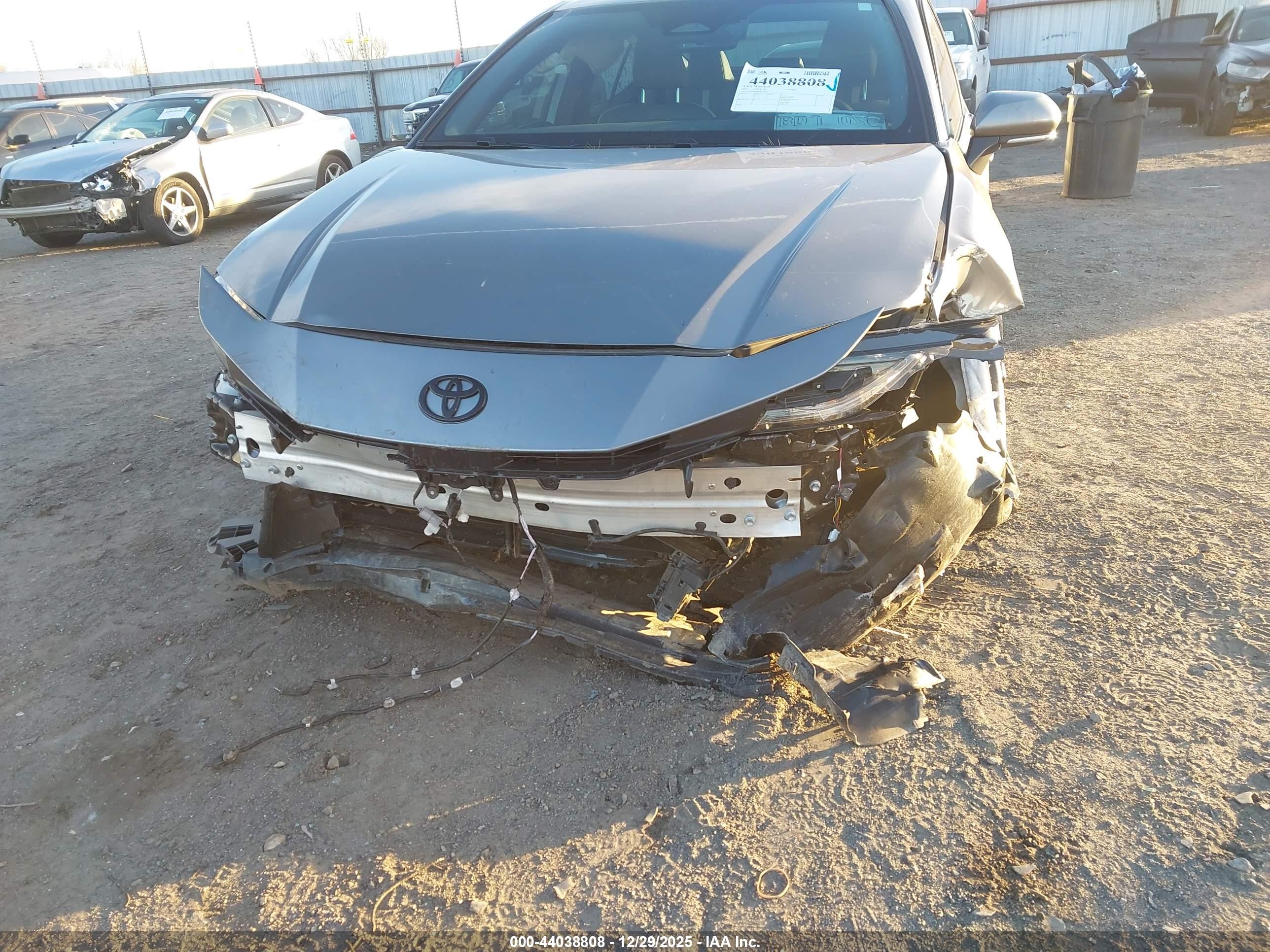 TOYOTA CAMRY image 6