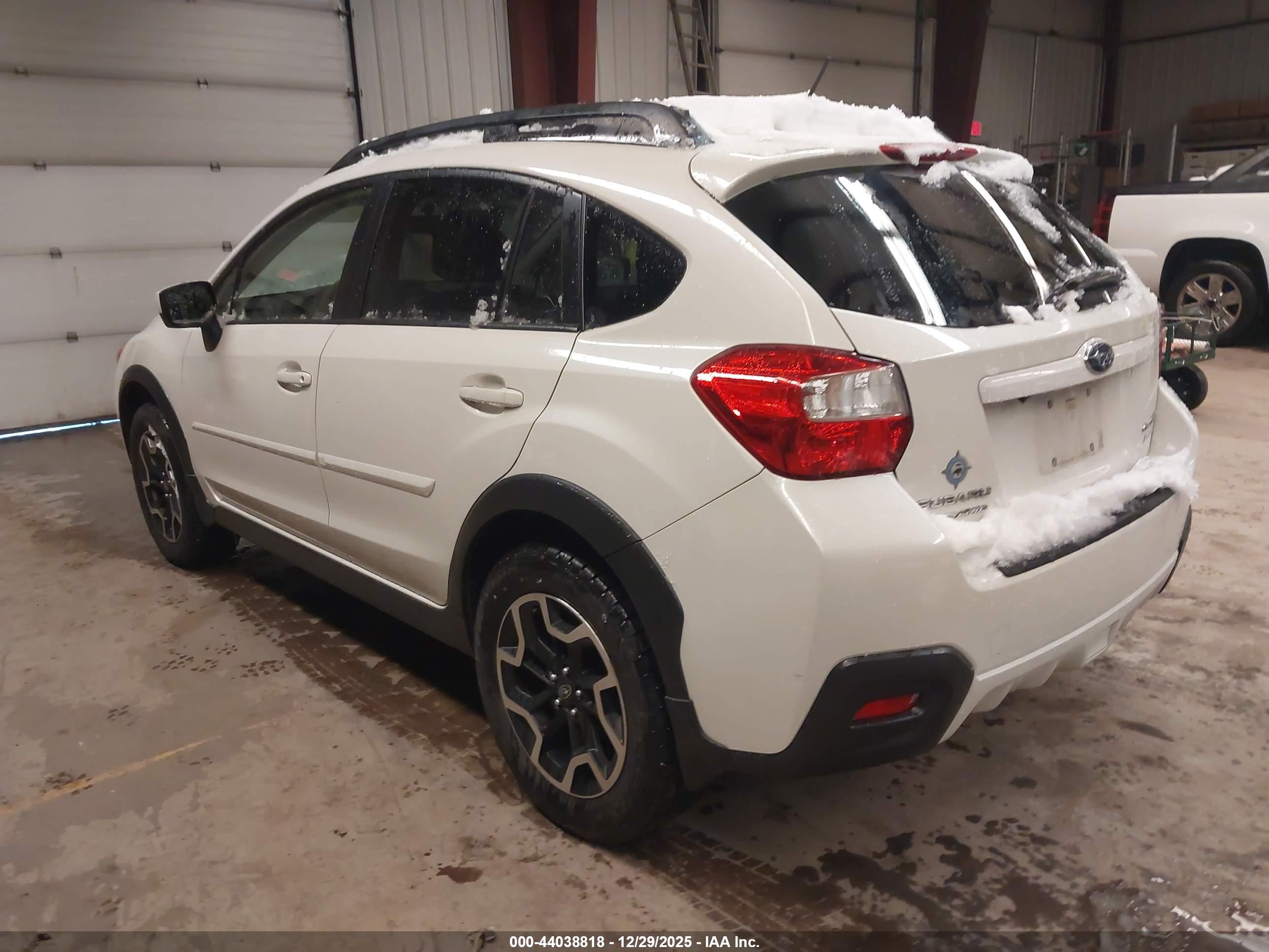SUBARU CROSSTREK image 3